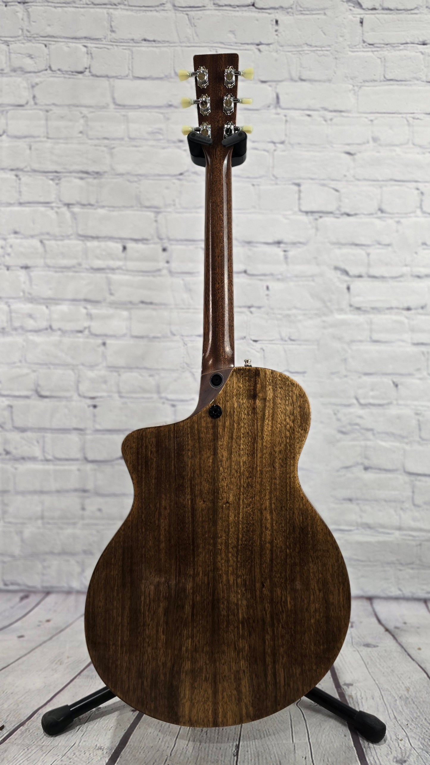 USED Martin Road Series SC-13E 6 String Acoustic Guitar Natural