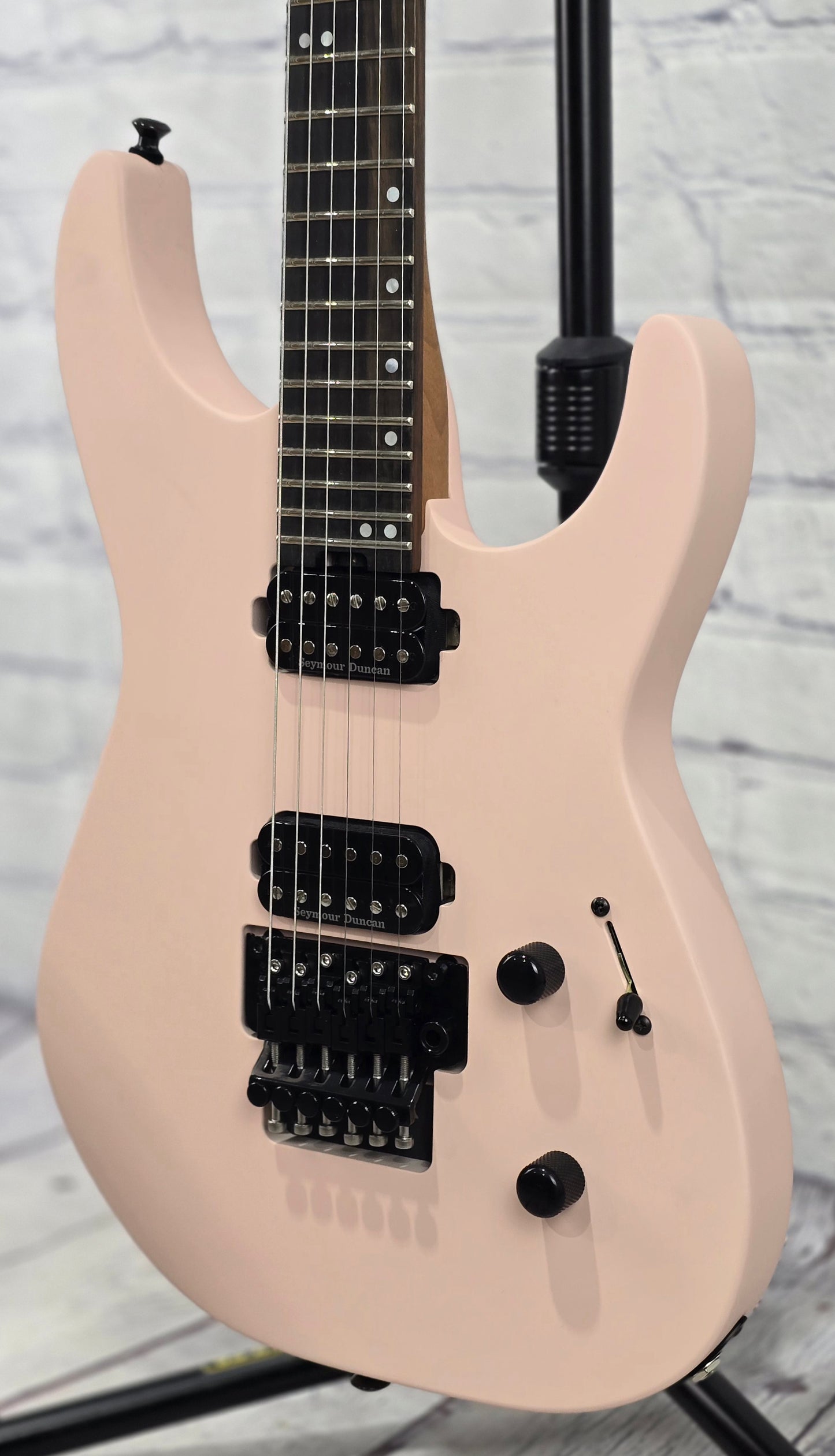 Jackson Guitars American Series Virtuoso 6 String Electric Guitar Shell Pink