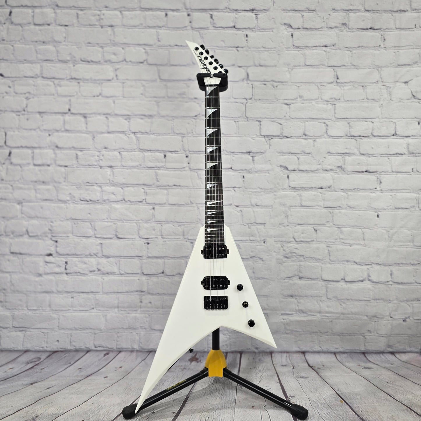 Jackson Guitars American Series Rhoads RR24 HT 6 String Electric Guitar Snow White