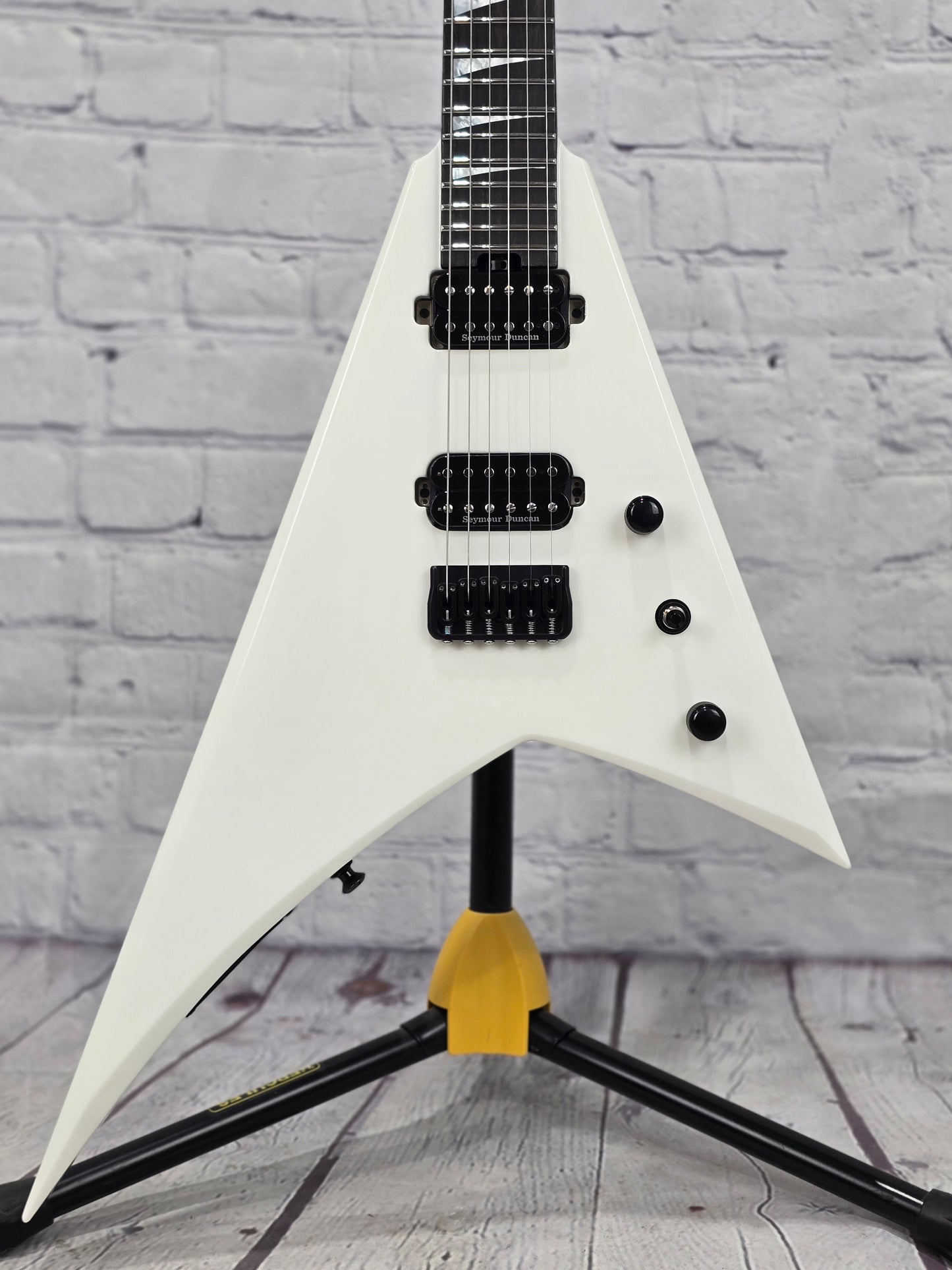 Jackson Guitars American Series Rhoads RR24 HT 6 String Electric Guitar Snow White