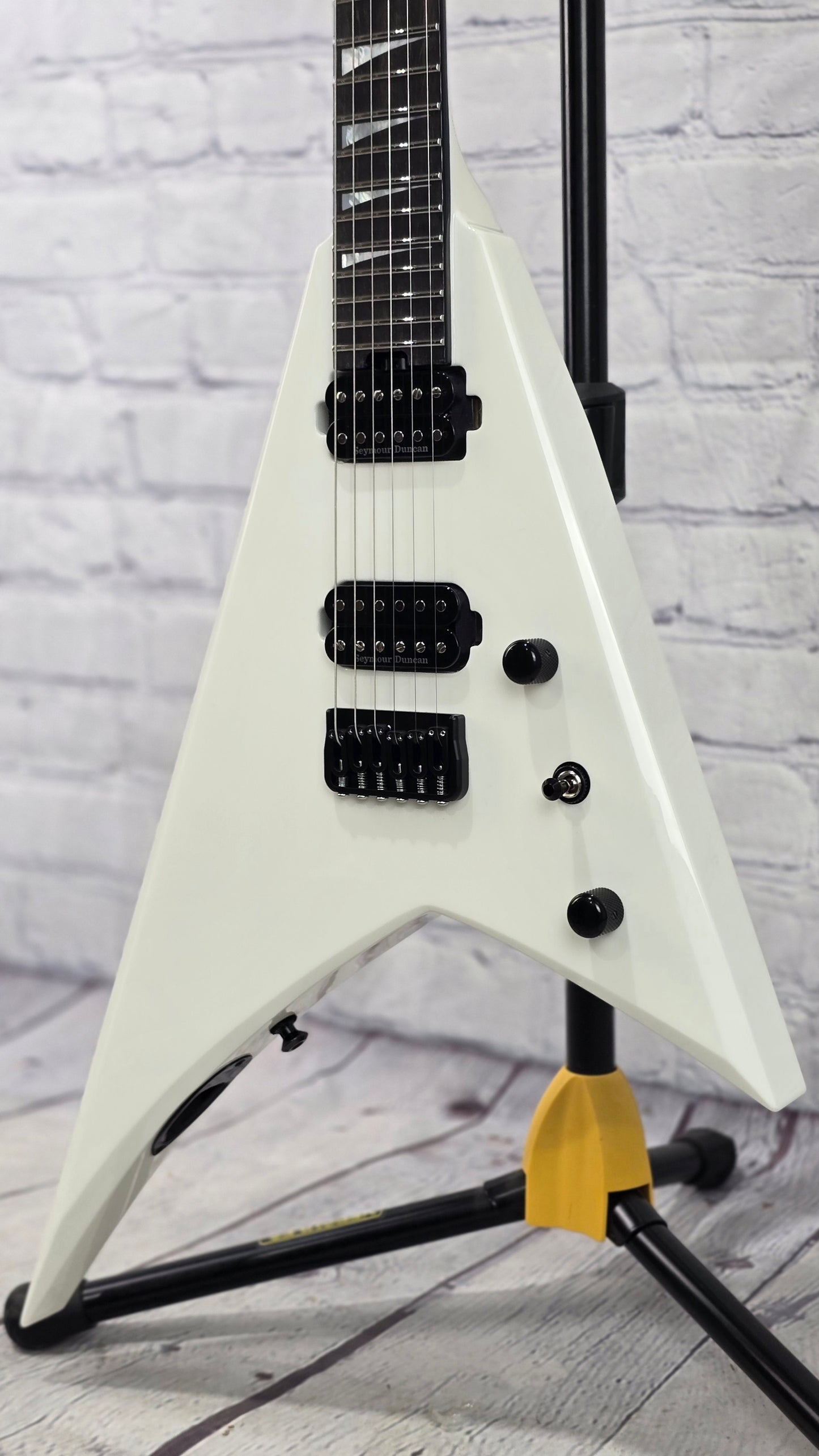 Jackson Guitars American Series Rhoads RR24 HT 6 String Electric Guitar Snow White