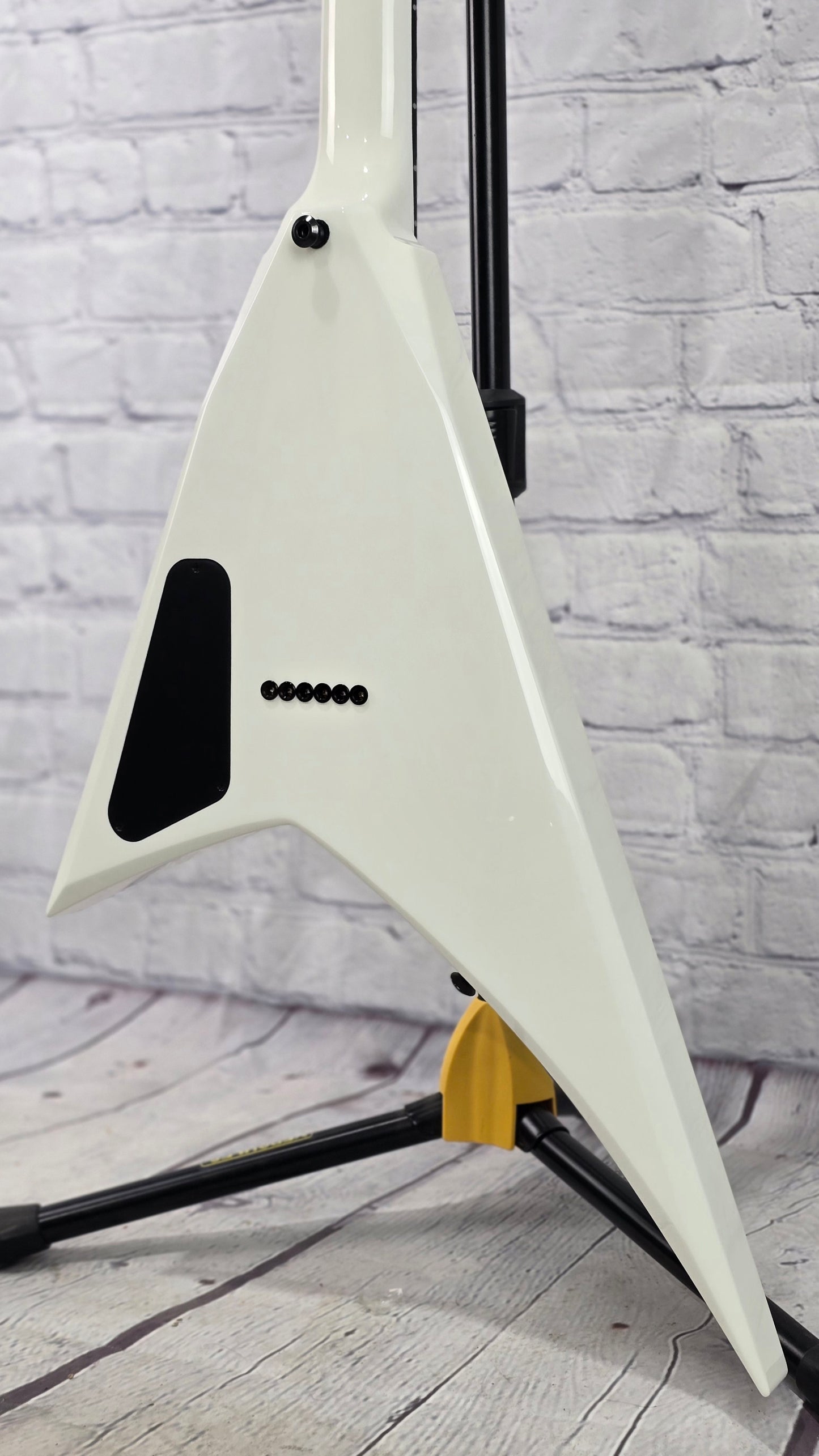 Jackson Guitars American Series Rhoads RR24 HT 6 String Electric Guitar Snow White