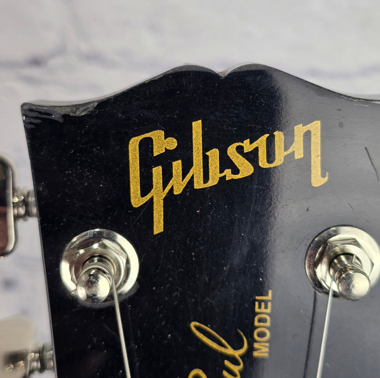 USED Gibson Les Paul Studio 6 String Electric Guitar Gloss Black 1996