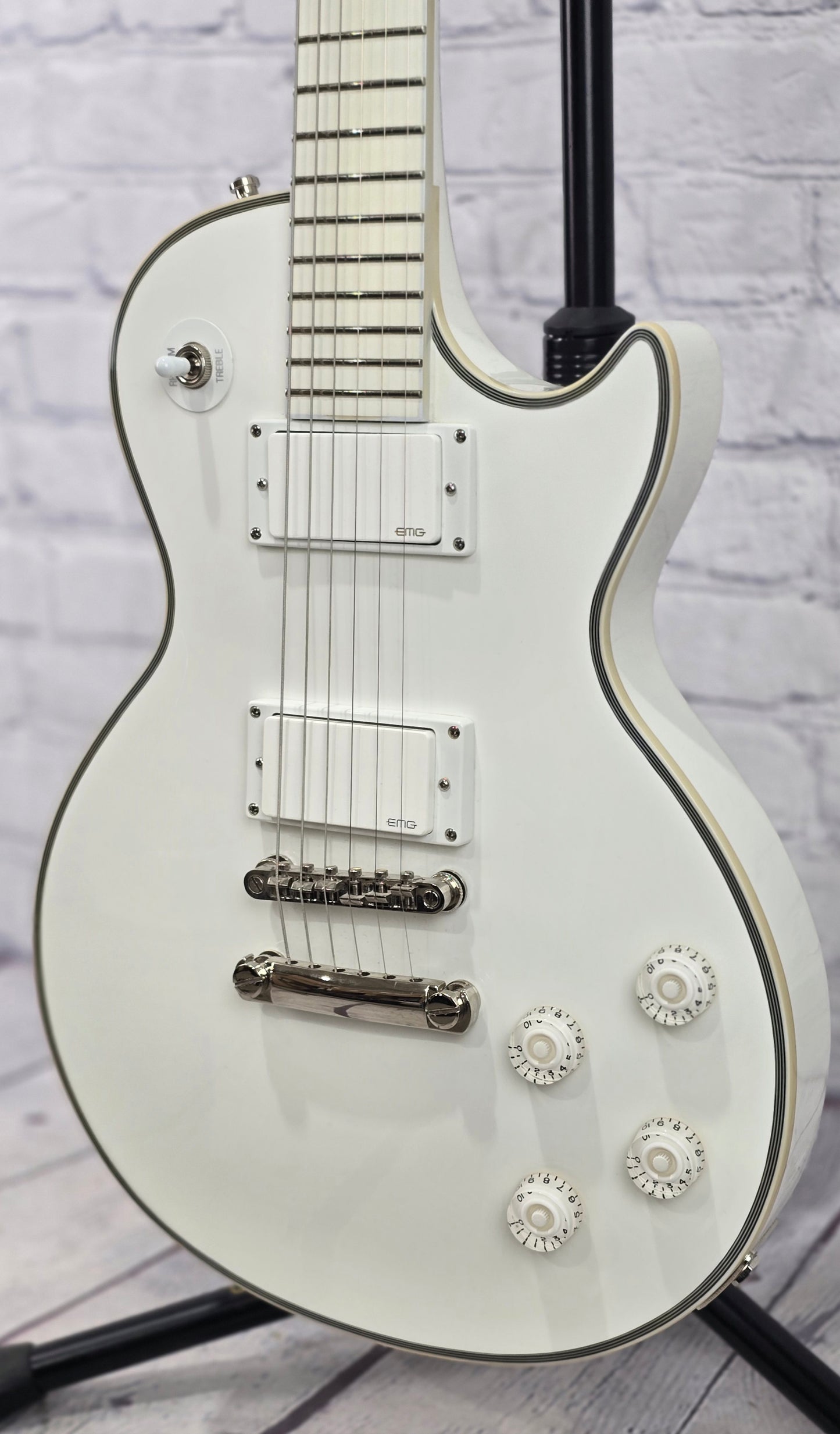 USED Epiphone Matt Heafy Snofall Limited Edition 6 String Electric Guitar Alpine White