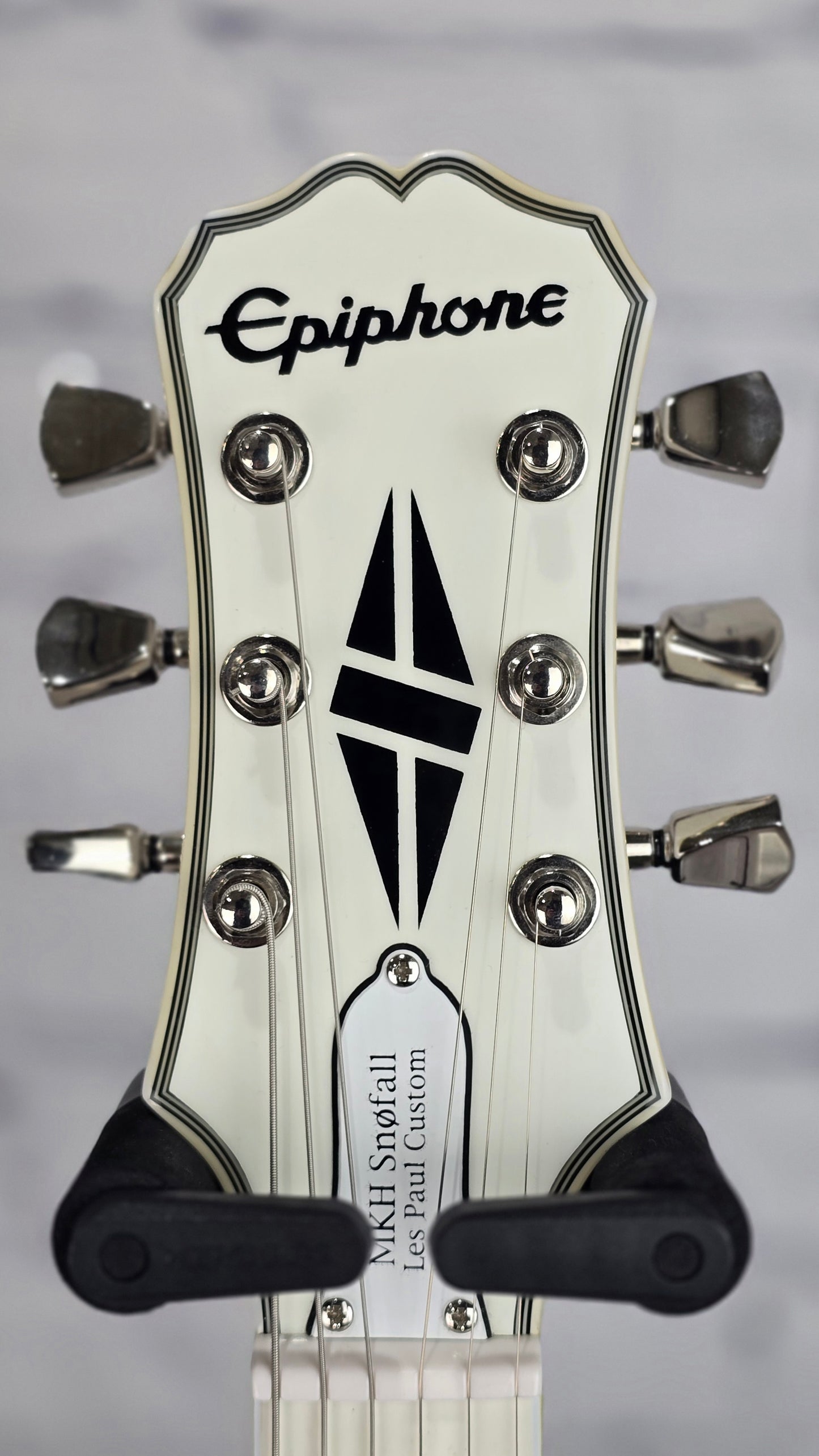 USED Epiphone Matt Heafy Snofall Limited Edition 6 String Electric Guitar Alpine White