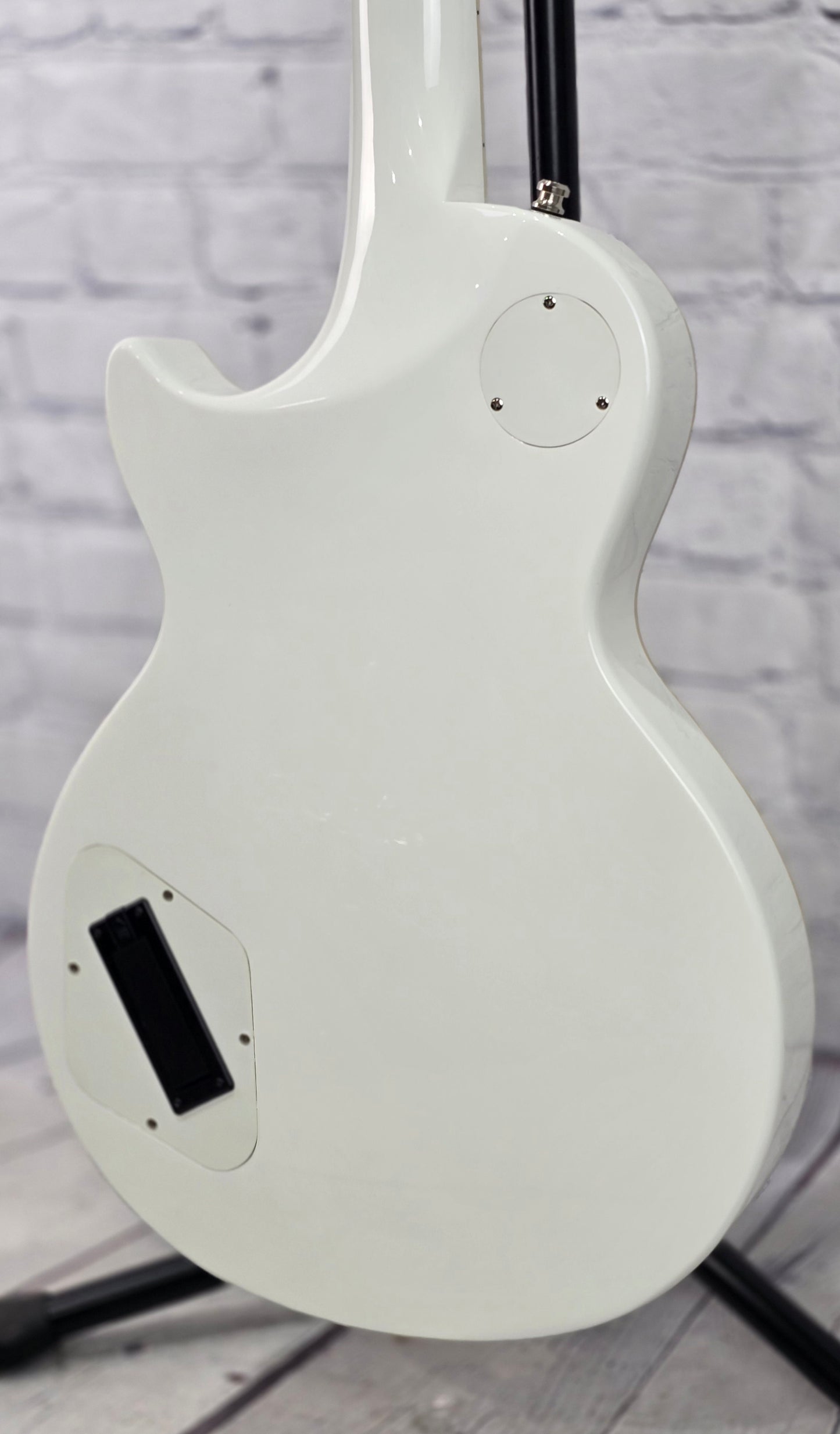 USED Epiphone Matt Heafy Snofall Limited Edition 6 String Electric Guitar Alpine White