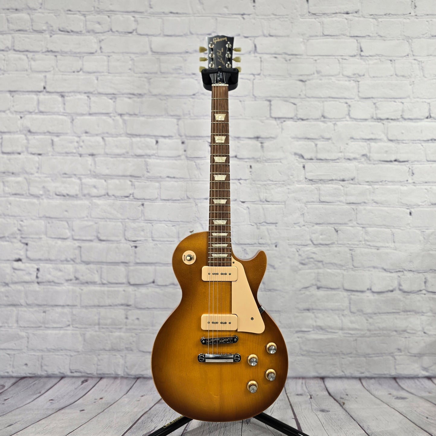 USED Gibson Les Paul 60s Tribute 6 String Electric Guitar Honey Burst Satin