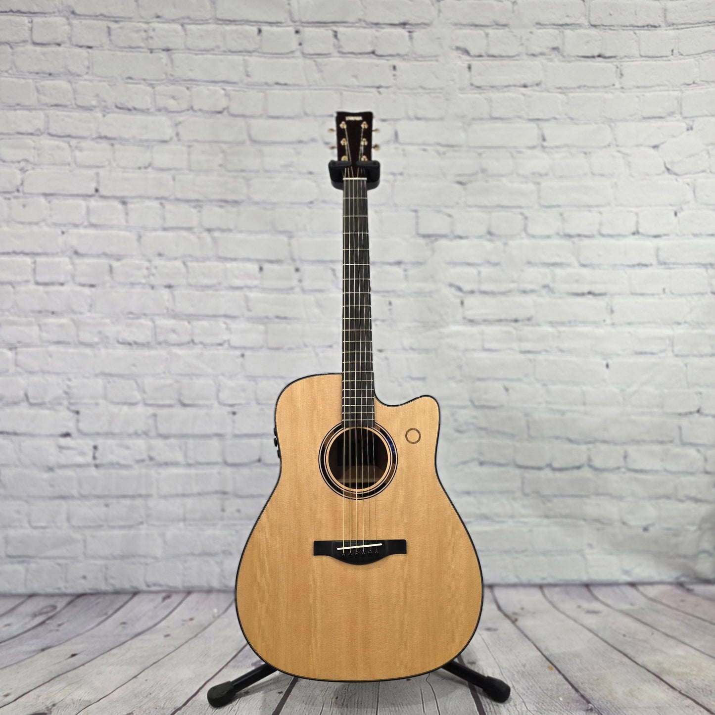 Yamaha TransAcoustic TAG3C Dreadnaught Acoustic Guitar Natural