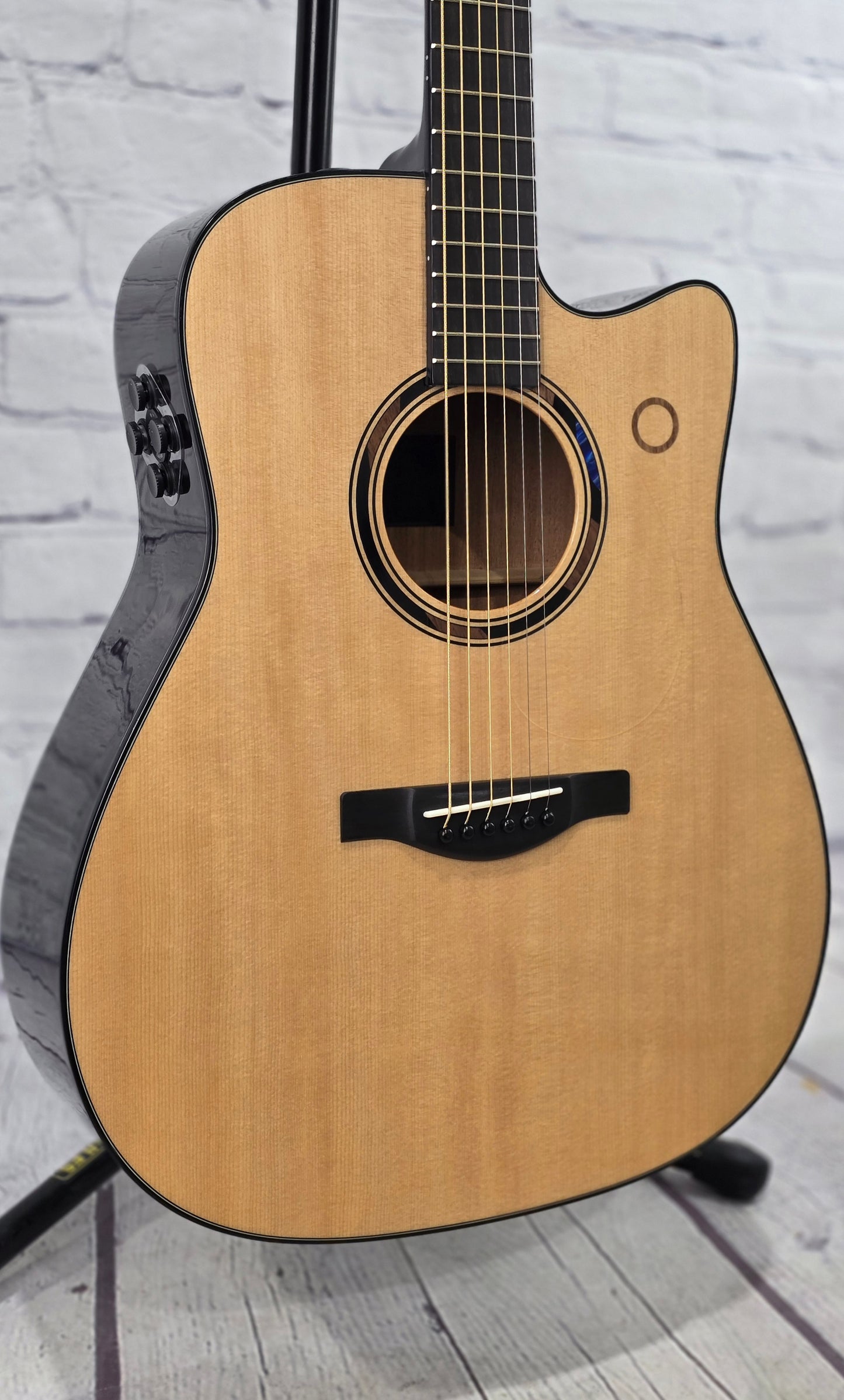 Yamaha TransAcoustic TAG3C Dreadnaught Acoustic Guitar Natural