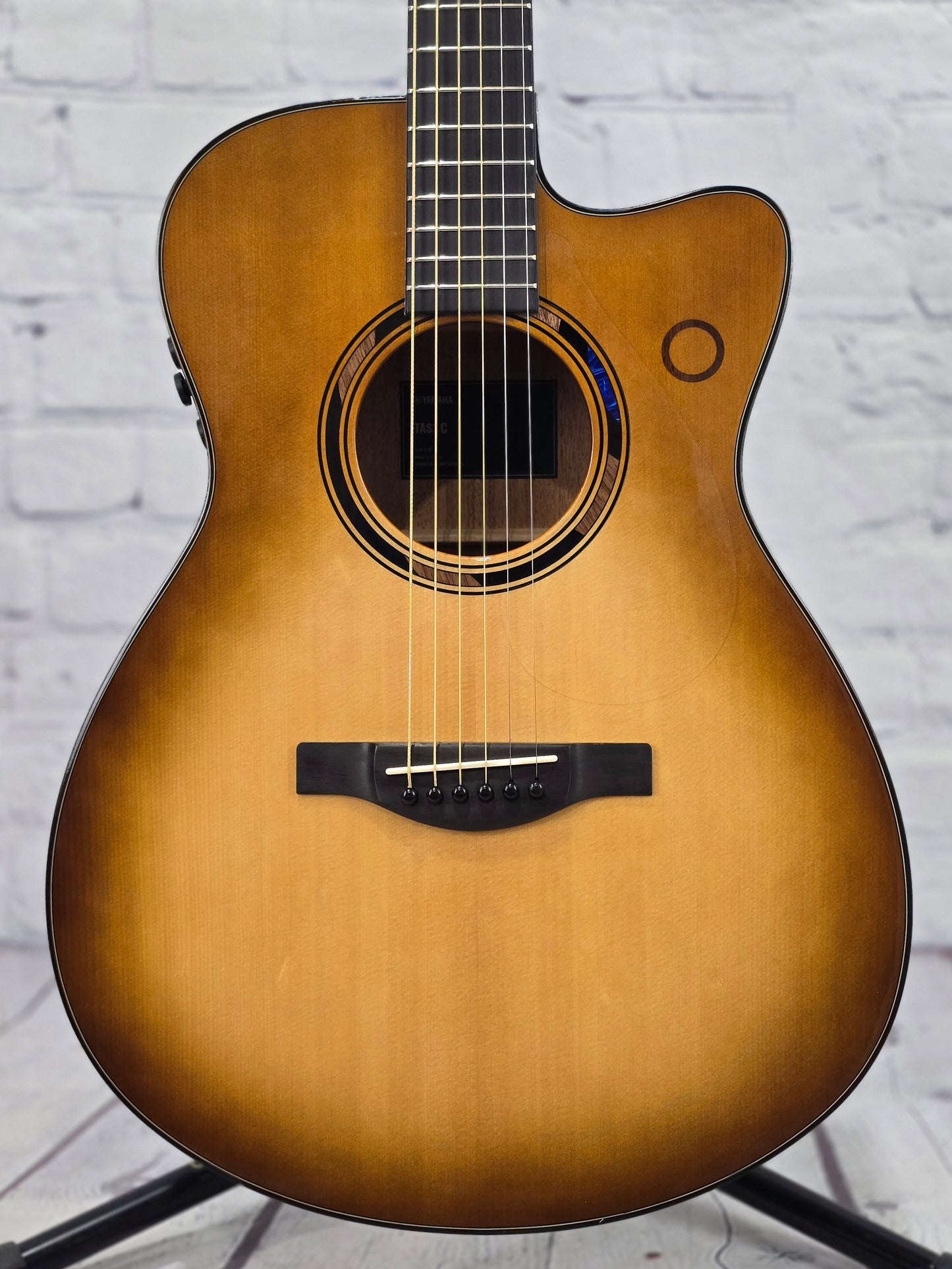 Yamaha TransAcoustic TAS3C Concert Acoustic Guitar Sand Burst