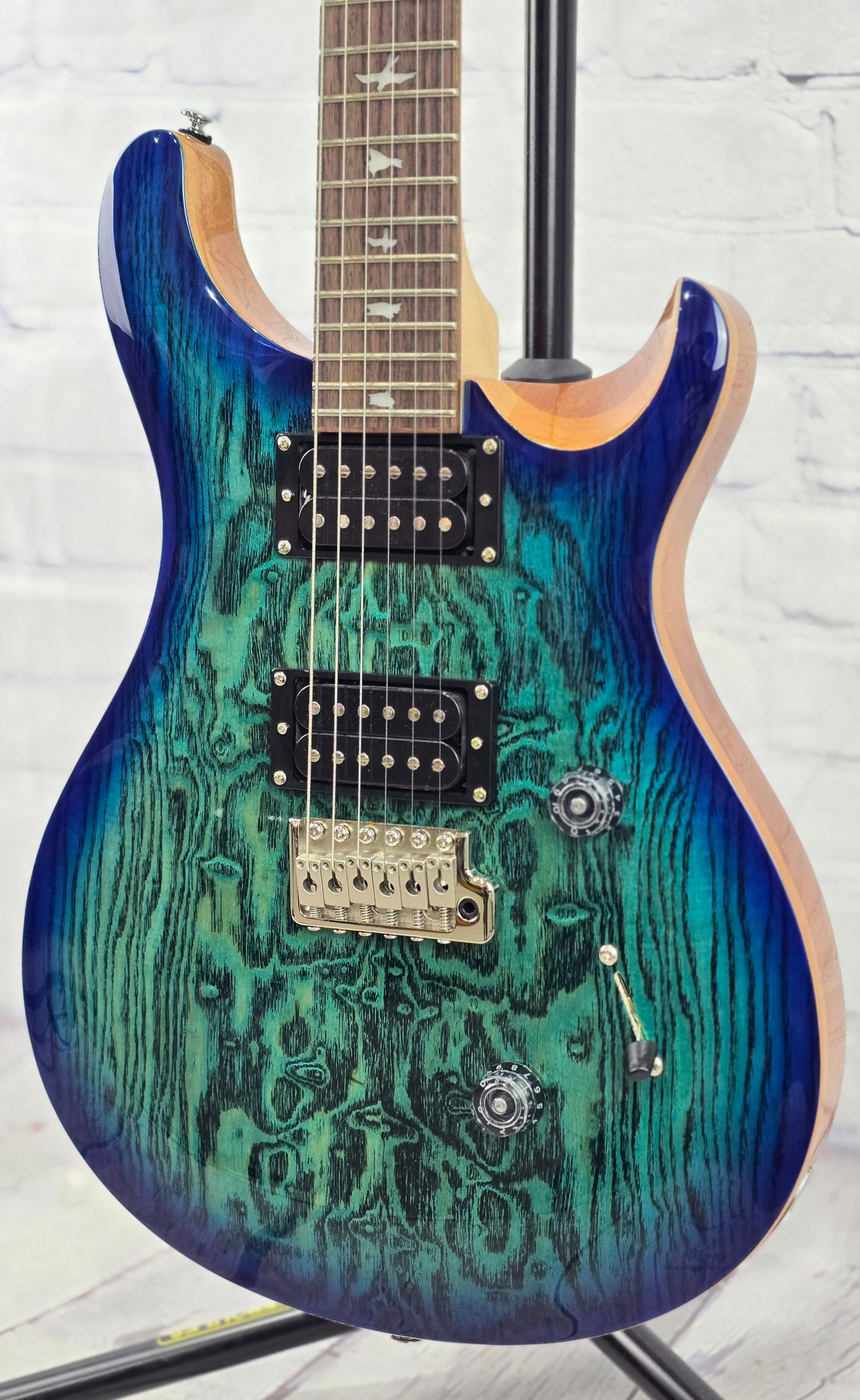 Paul Reed Smith PRS SE Custom 24 Burled Ash Limited Edition Electric Guitar Lake Blue