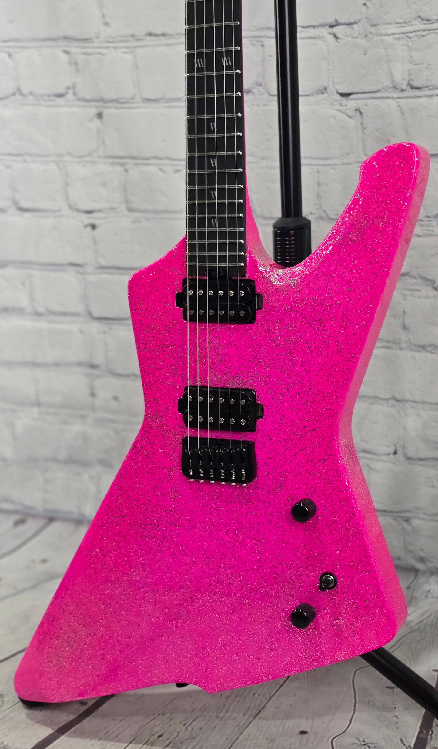 Sully Guitars Conspiracy Series Elita 6 String Electric Guitar Guitarbie Sparkle Pink