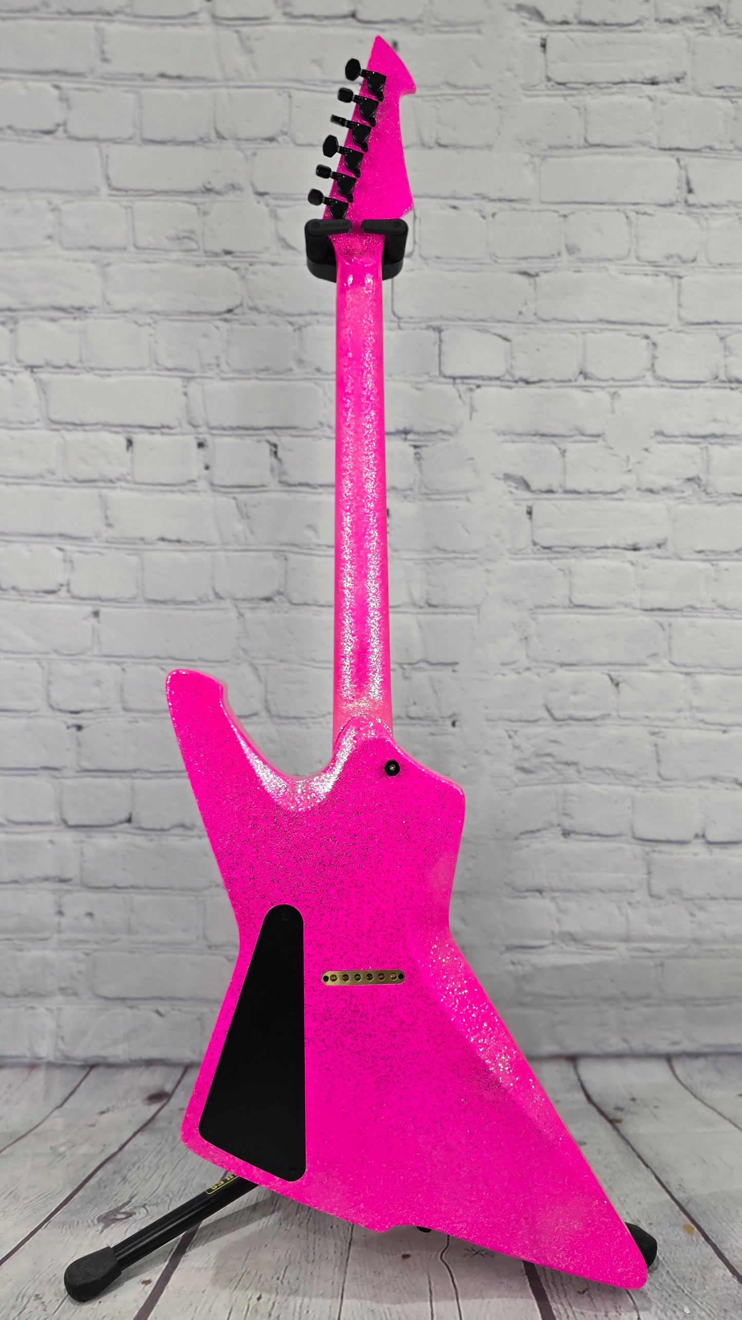 Sully Guitars Conspiracy Series Elita 6 String Electric Guitar Guitarbie Sparkle Pink