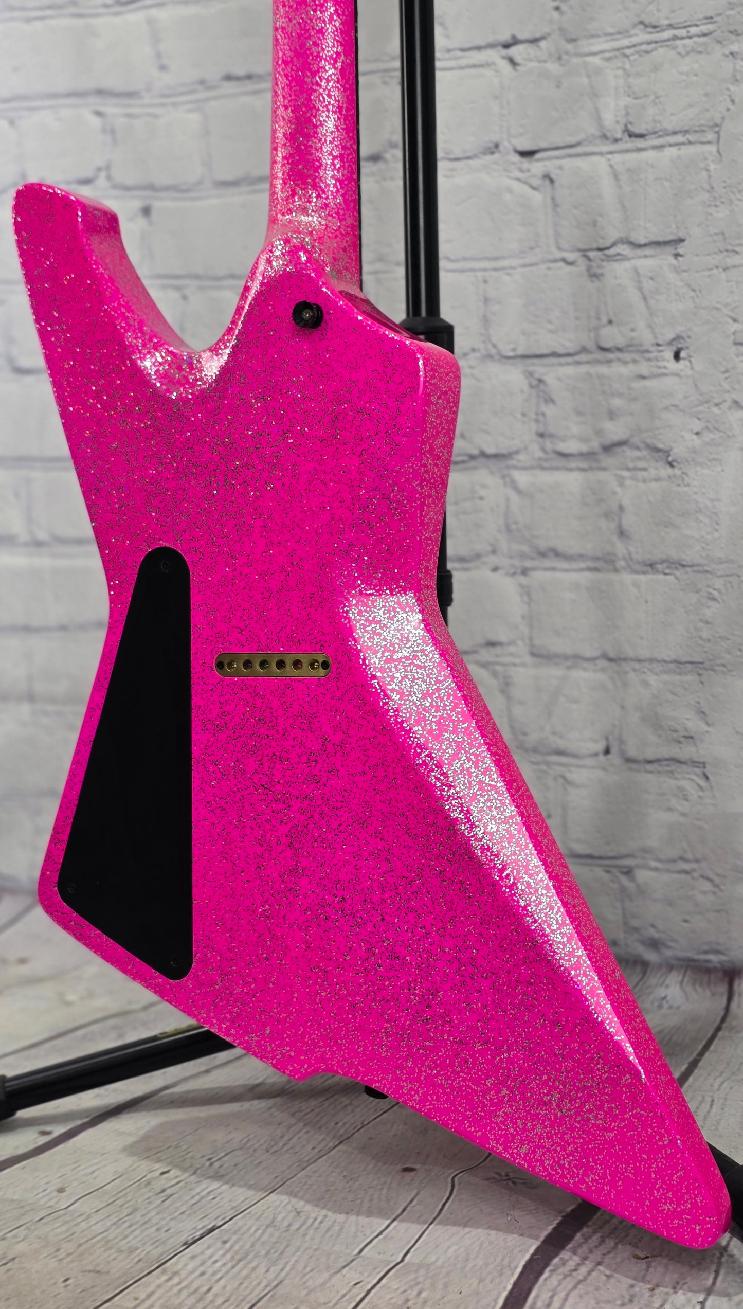 Sully Guitars Conspiracy Series Elita 6 String Electric Guitar Guitarbie Sparkle Pink