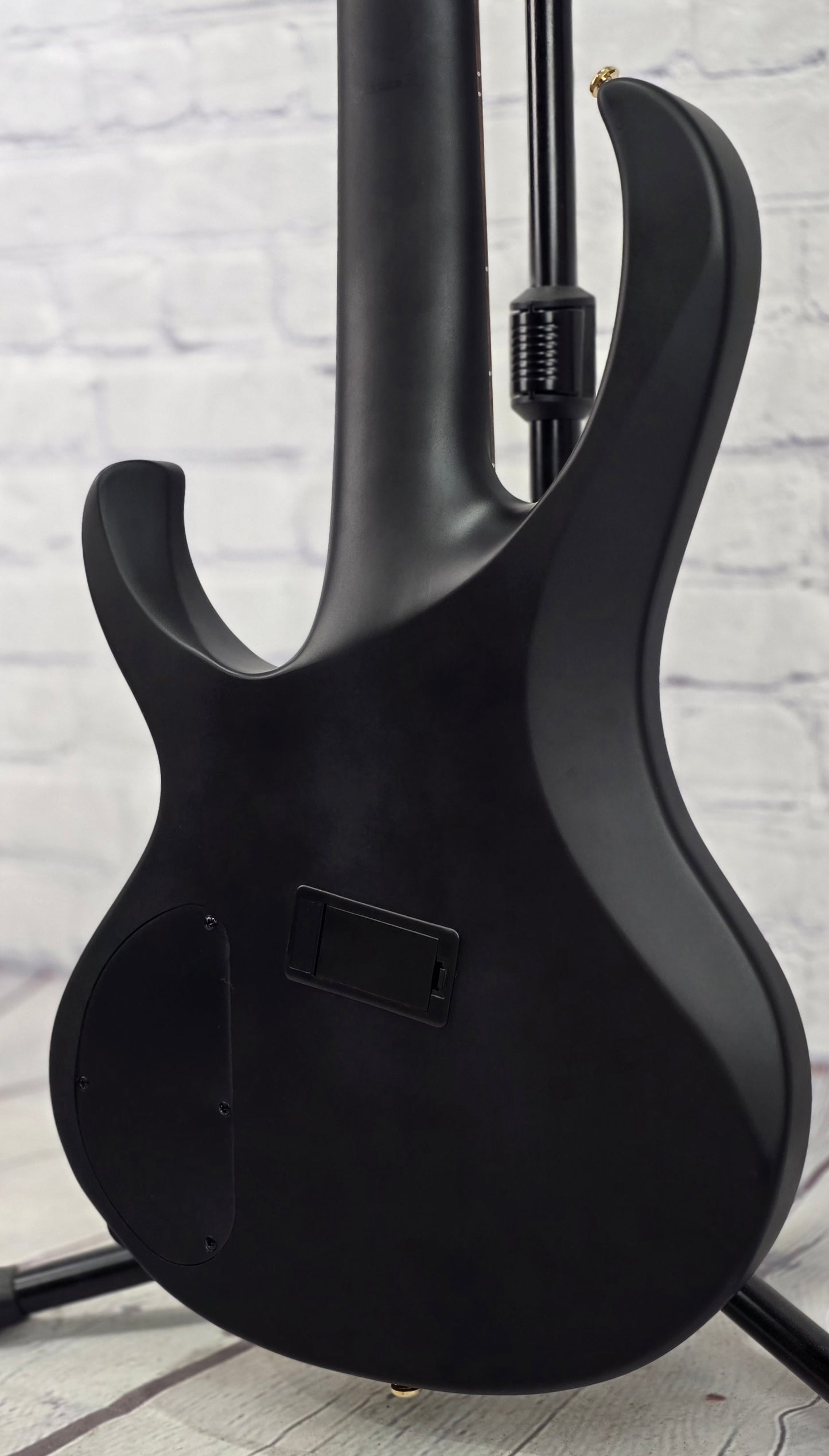 Ibanez Bass Workshop BTB605LM BKF 5 String Multiscale Bass Black Flat