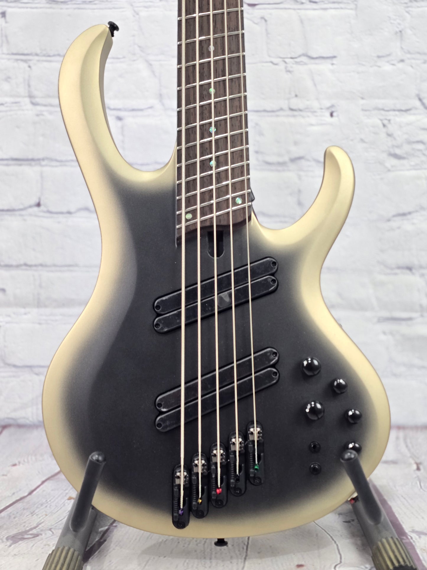 Ibanez Bass Workshop BTB605MS SOM 5 String Multiscale Bass Solar Eclipse Matte