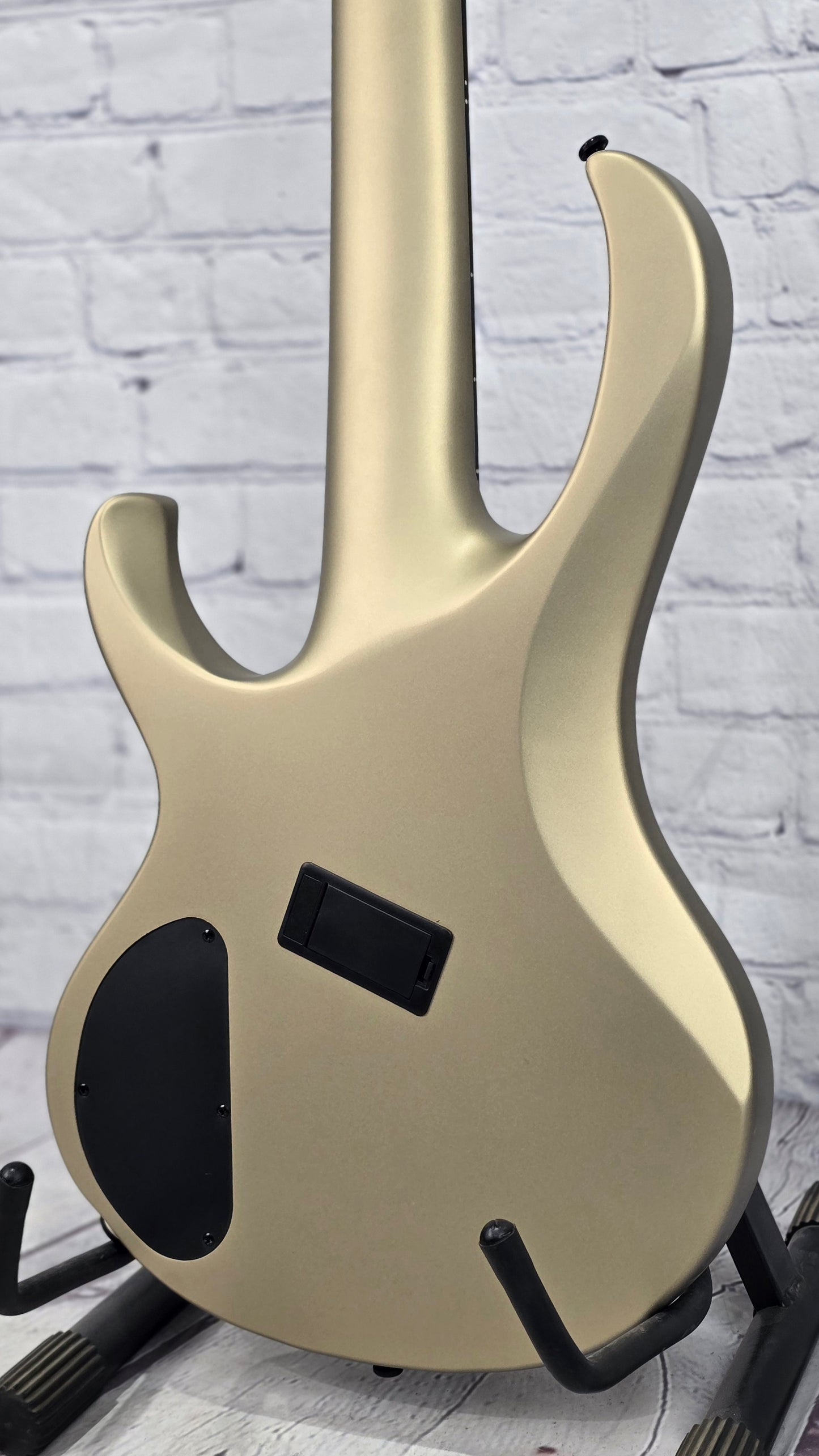 Ibanez Bass Workshop BTB605MS SOM 5 String Multiscale Bass Solar Eclipse Matte