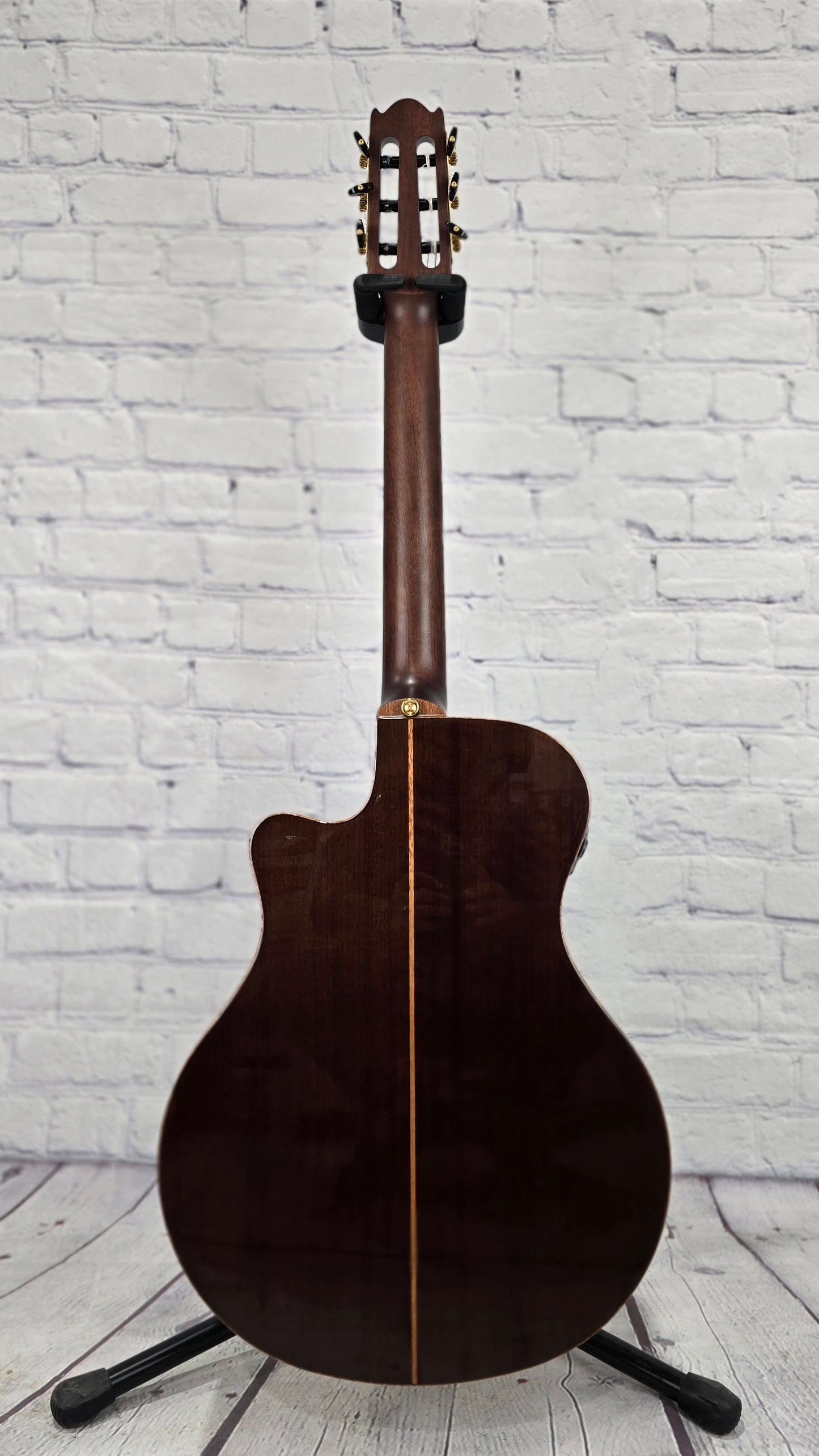 Yamaha NTX5 Nylon String Classical Acoustic Guitar Natural Spruce Top