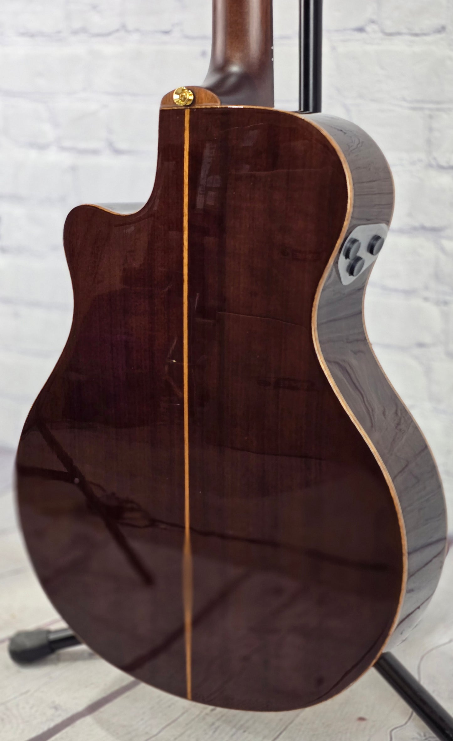 Yamaha NTX5 Nylon String Classical Acoustic Guitar Natural Spruce Top