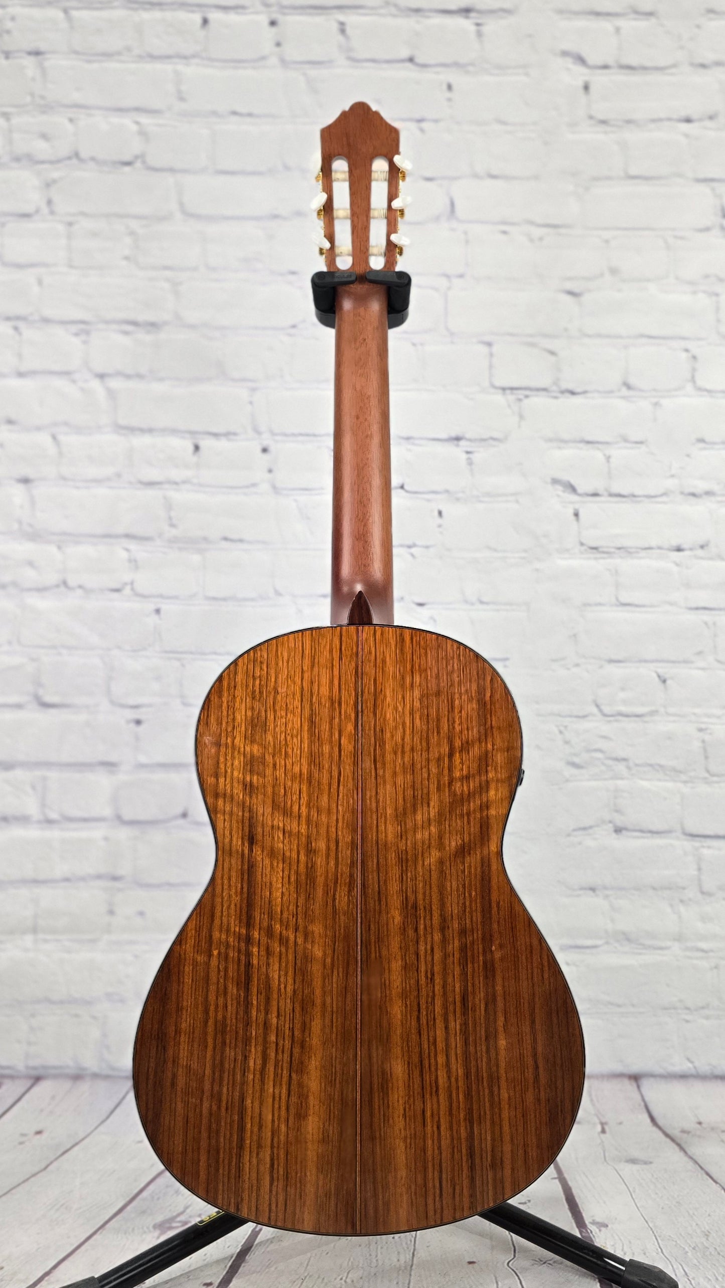 Yamaha CG-TA Classical TransAcoustic Series Acoustic Guitar Vintage Tint
