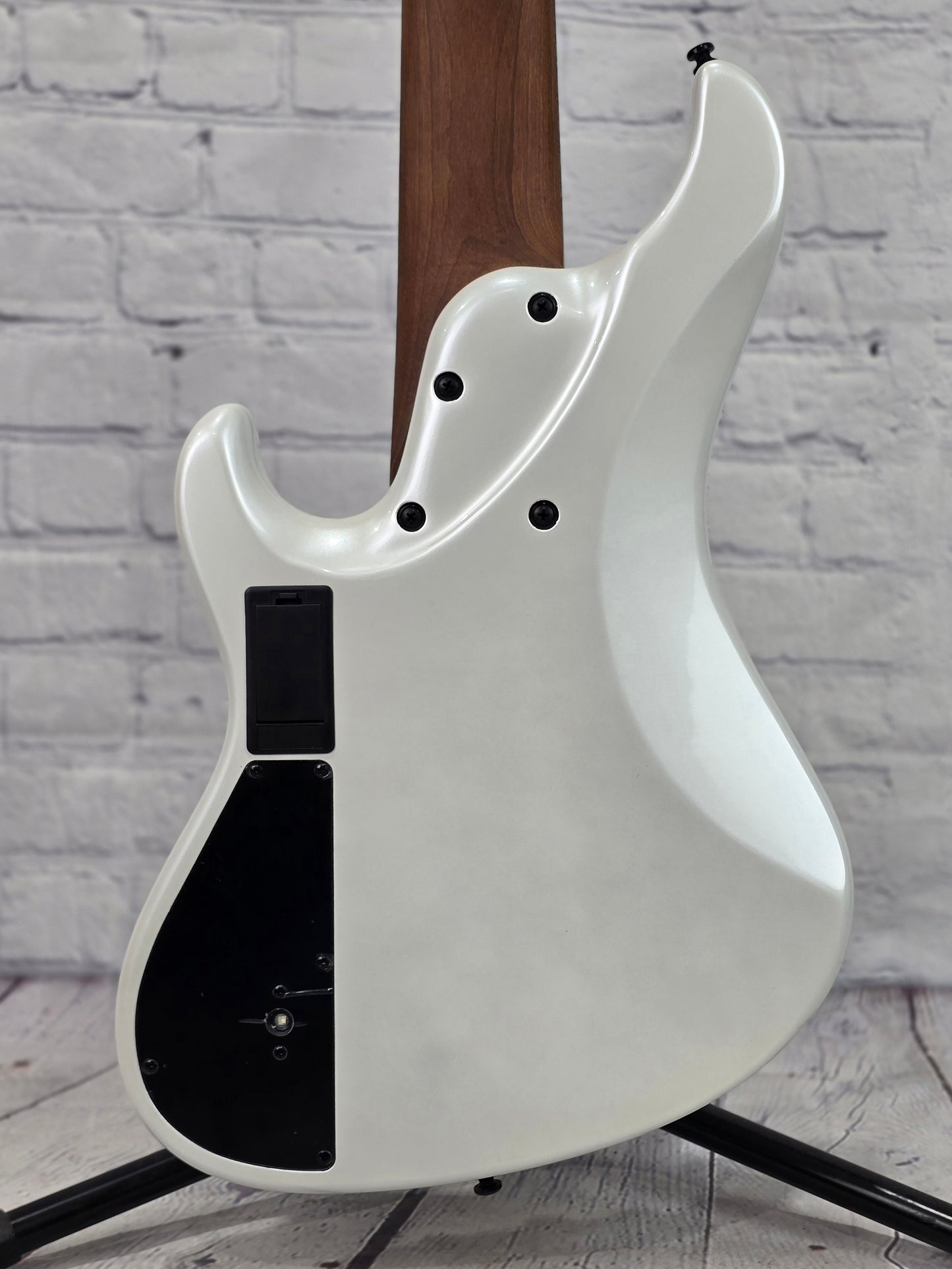 Ibanez Mode MDM1006 PW 6 String Bass Pearl White