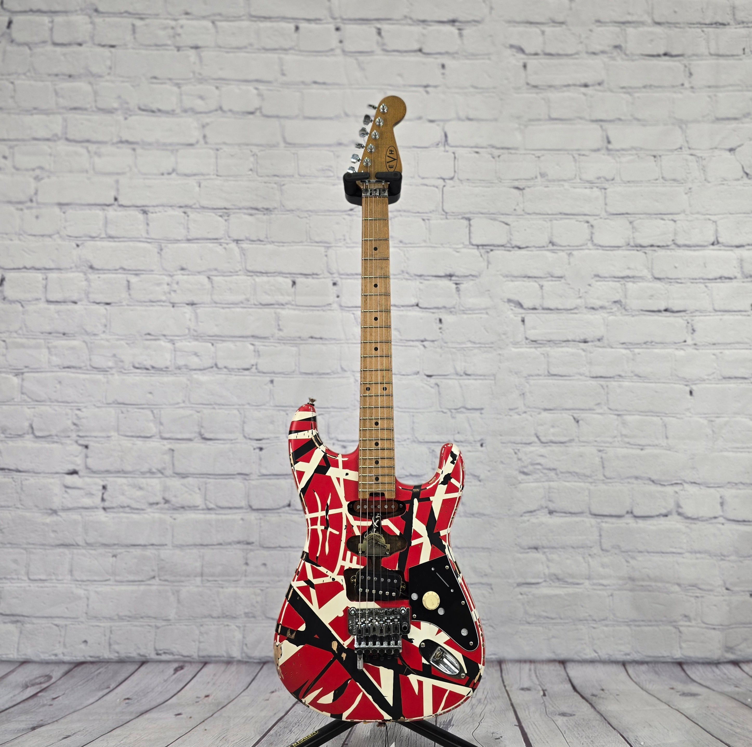 history ストラト　フジゲン EVH Guitars Striped Series Frankenstein Frankie 6 String Electric