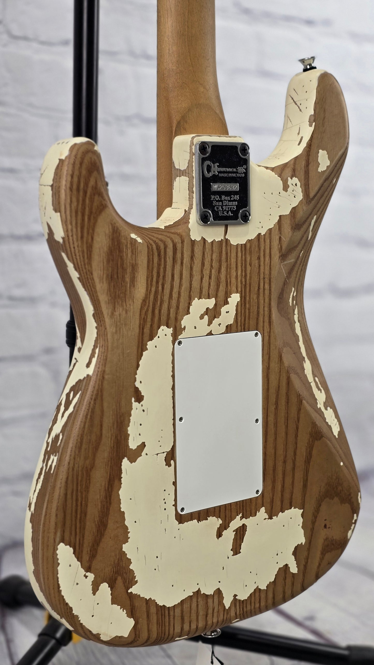 Charvel Guitars Henrik Danhage Limited Edition Signature Pro-Mod So-Cal Style 1 HS FR M White Relic