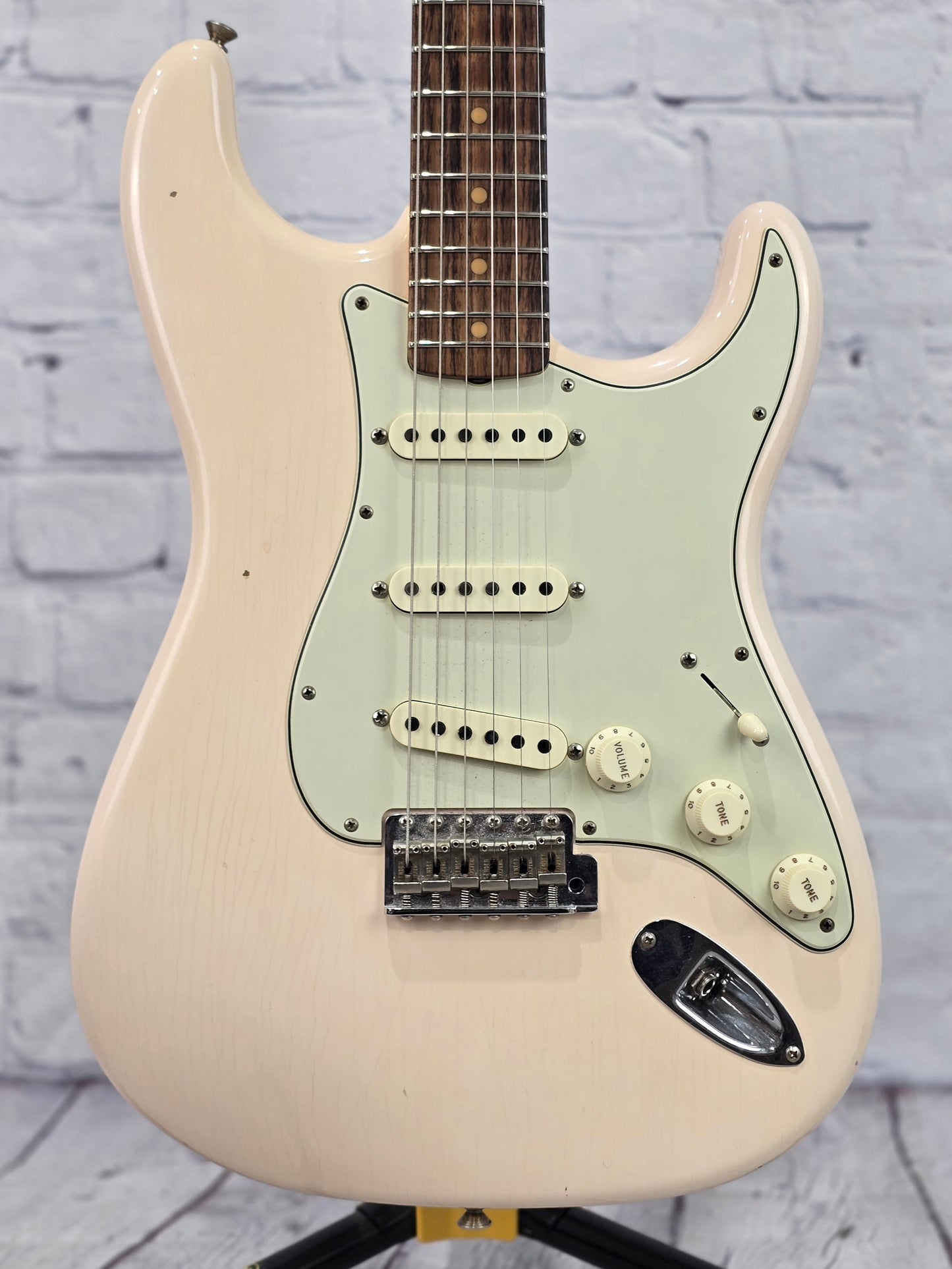 USED Fender Custom Shop '59 Stratocaster Journeyman Relic 6 String Electric Guitar Super Faded Shell Pink