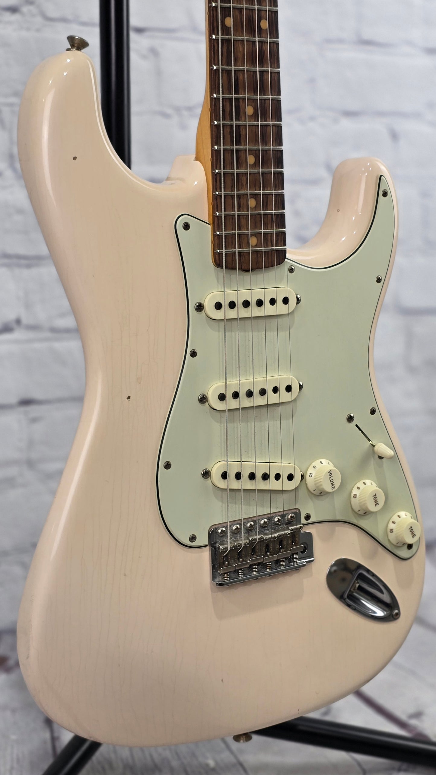 USED Fender Custom Shop '59 Stratocaster Journeyman Relic 6 String Electric Guitar Super Faded Shell Pink