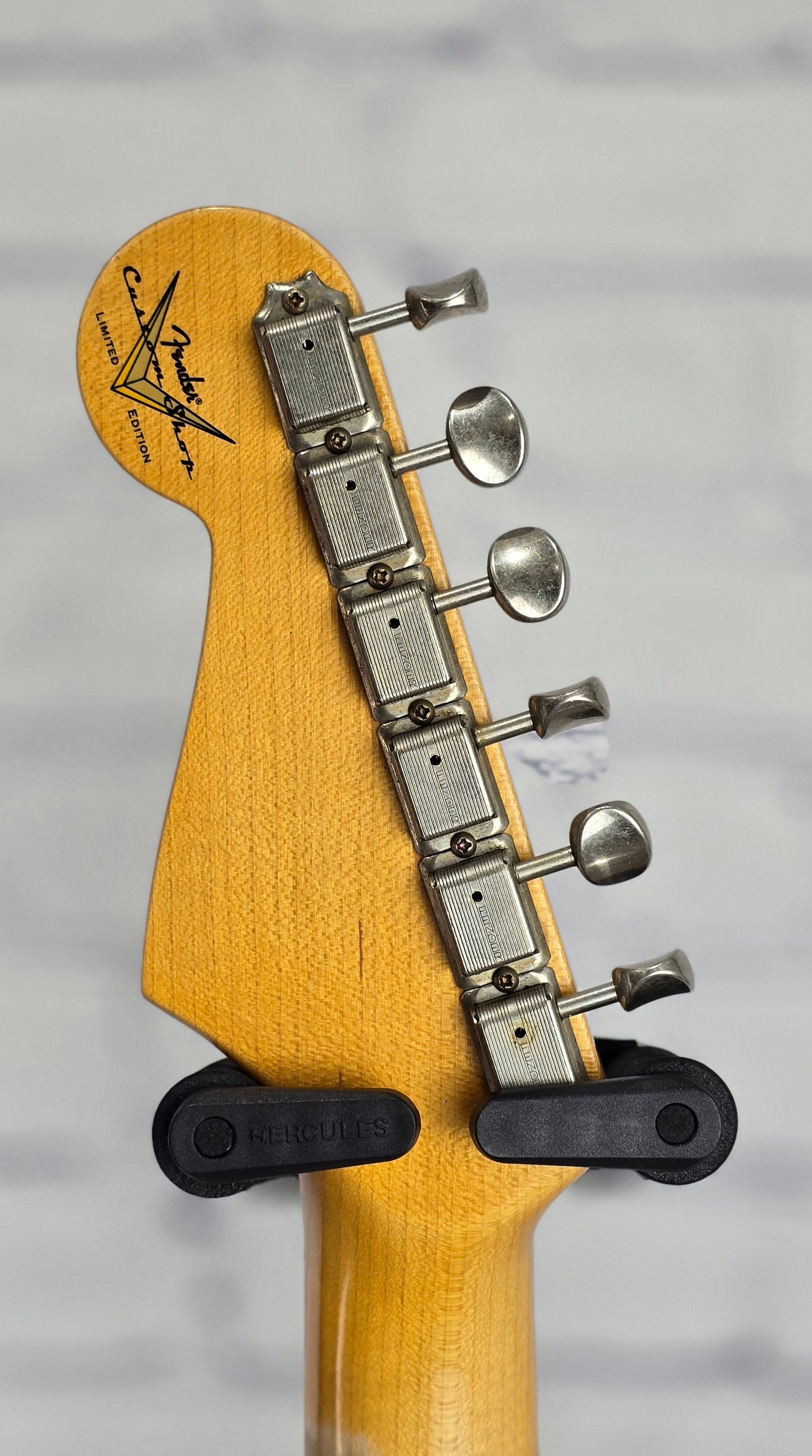 USED Fender Custom Shop '59 Stratocaster Journeyman Relic 6 String Electric Guitar Super Faded Shell Pink