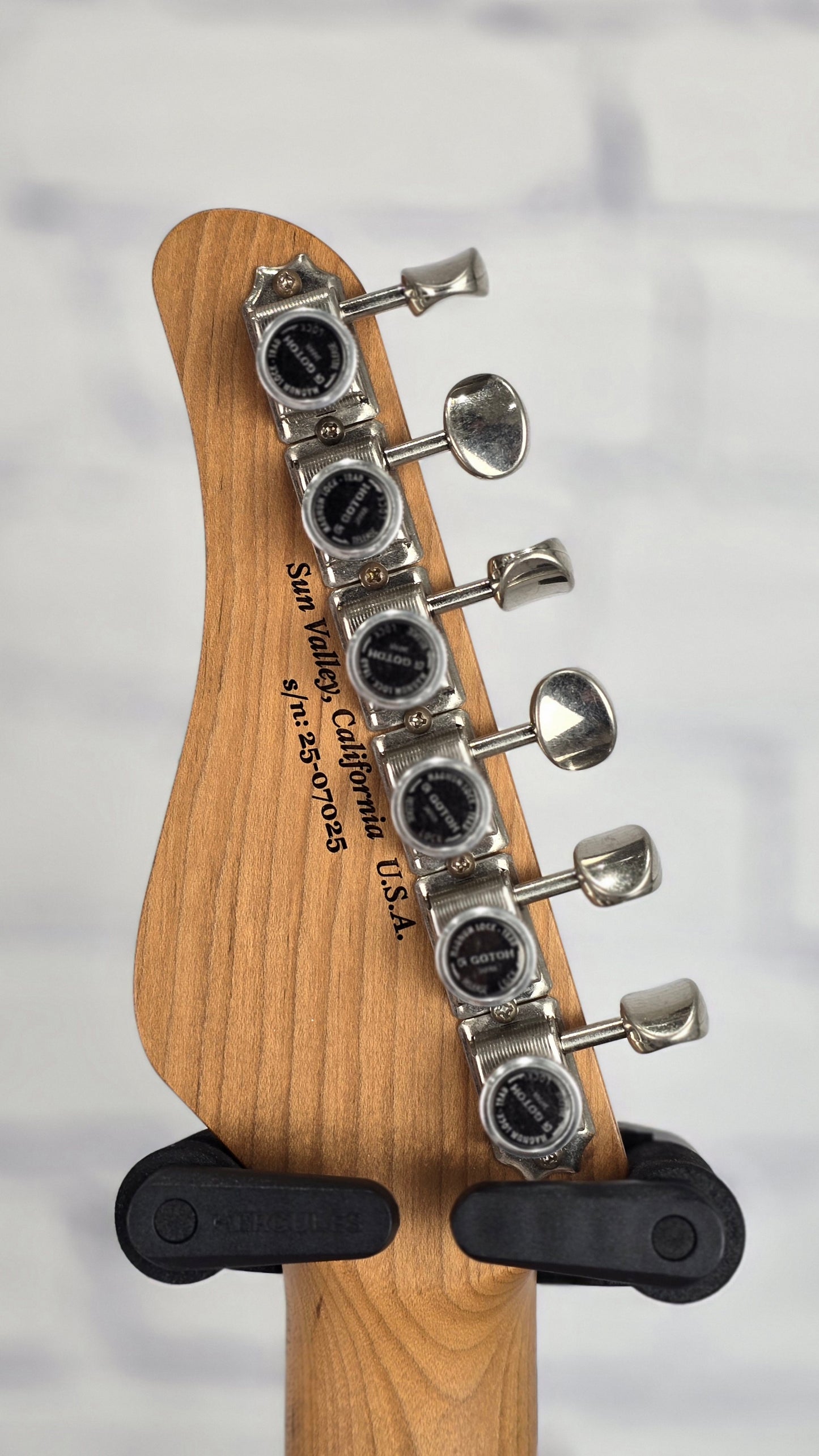 Schecter Guitars USA Custom Shop PT Wembley Studio 6 String Electric Guitar Aged Shell Pink