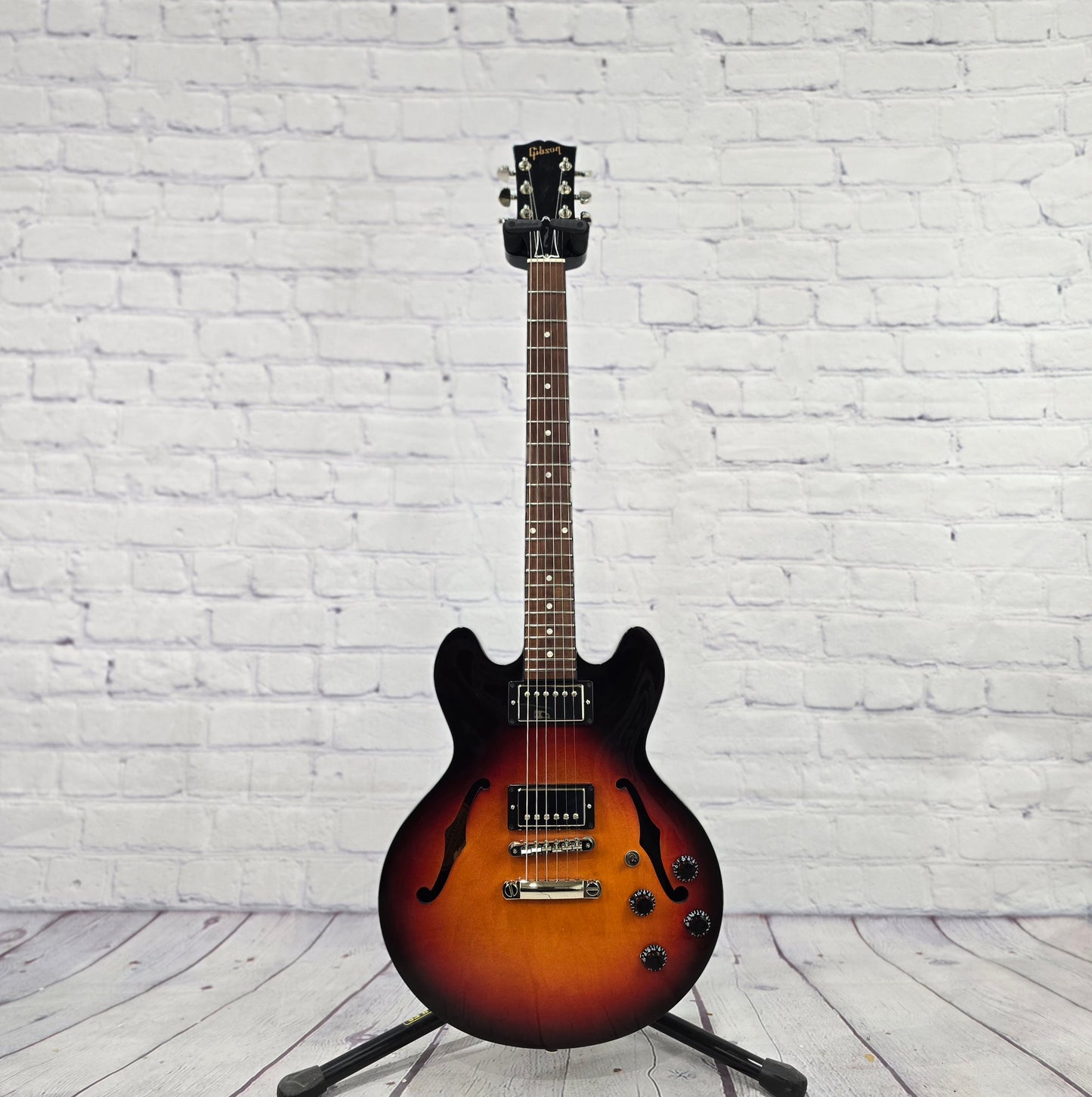 USED Gibson USA ES-339 Studio 6 String Electric Guitar Ginger Burst