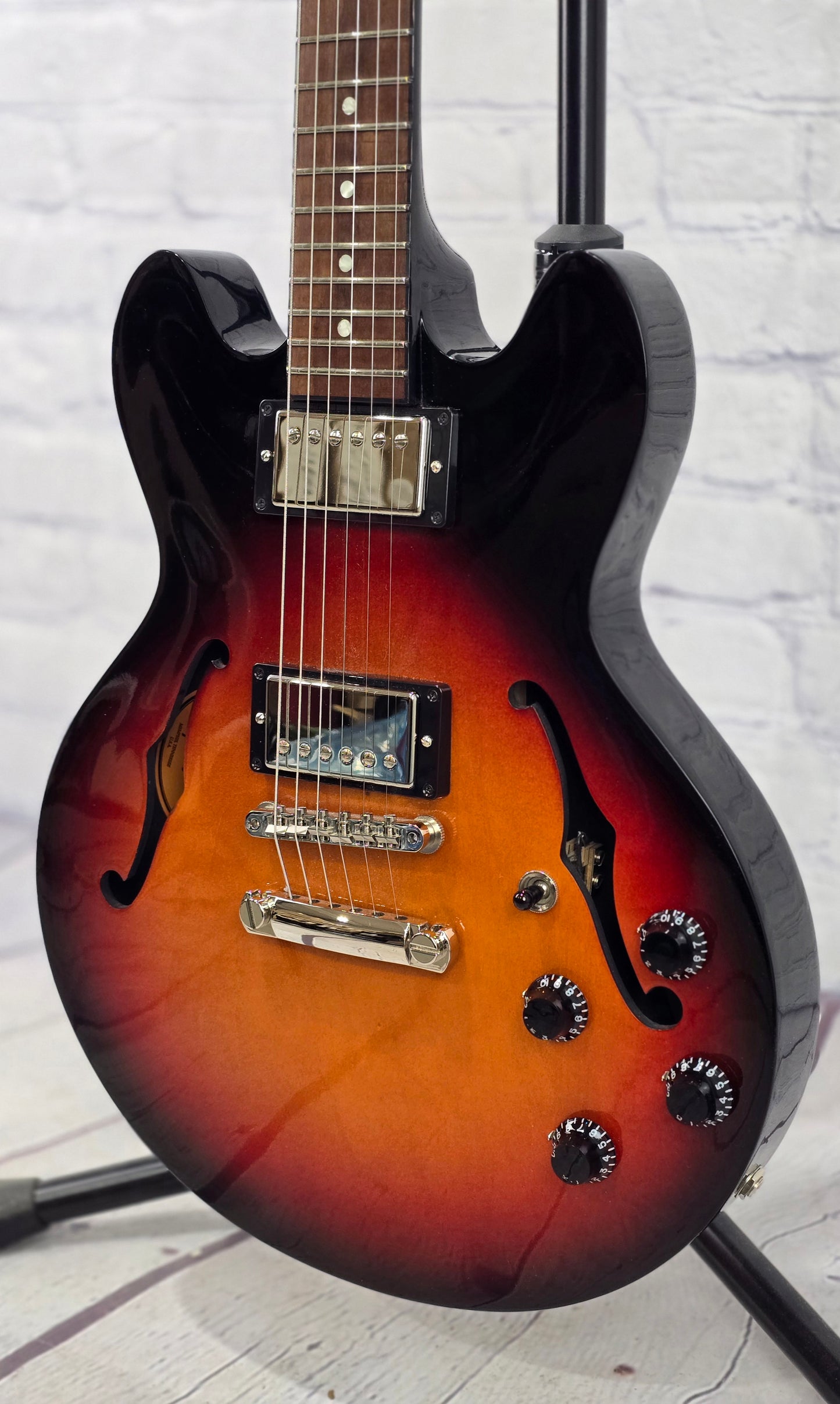 USED Gibson USA ES-339 Studio 6 String Electric Guitar Ginger Burst