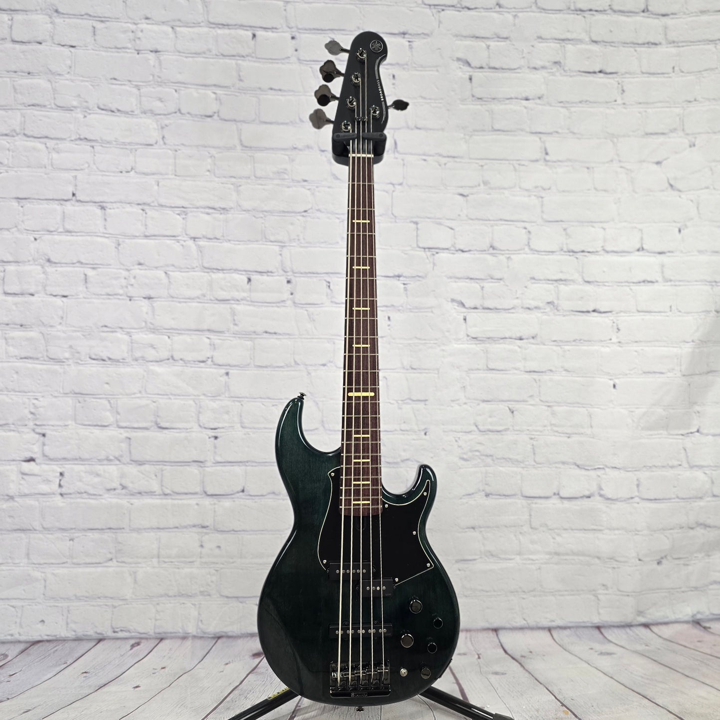 Yamaha BB735A IBL Electric 5 String Bass Indigo Blue