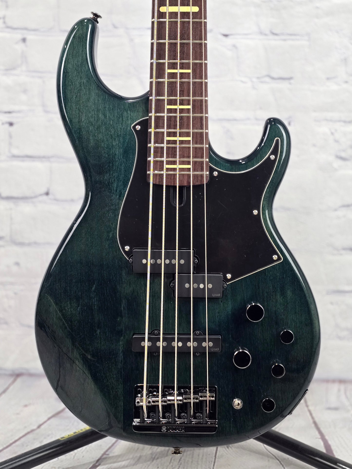 Yamaha BB735A IBL Electric 5 String Bass Indigo Blue