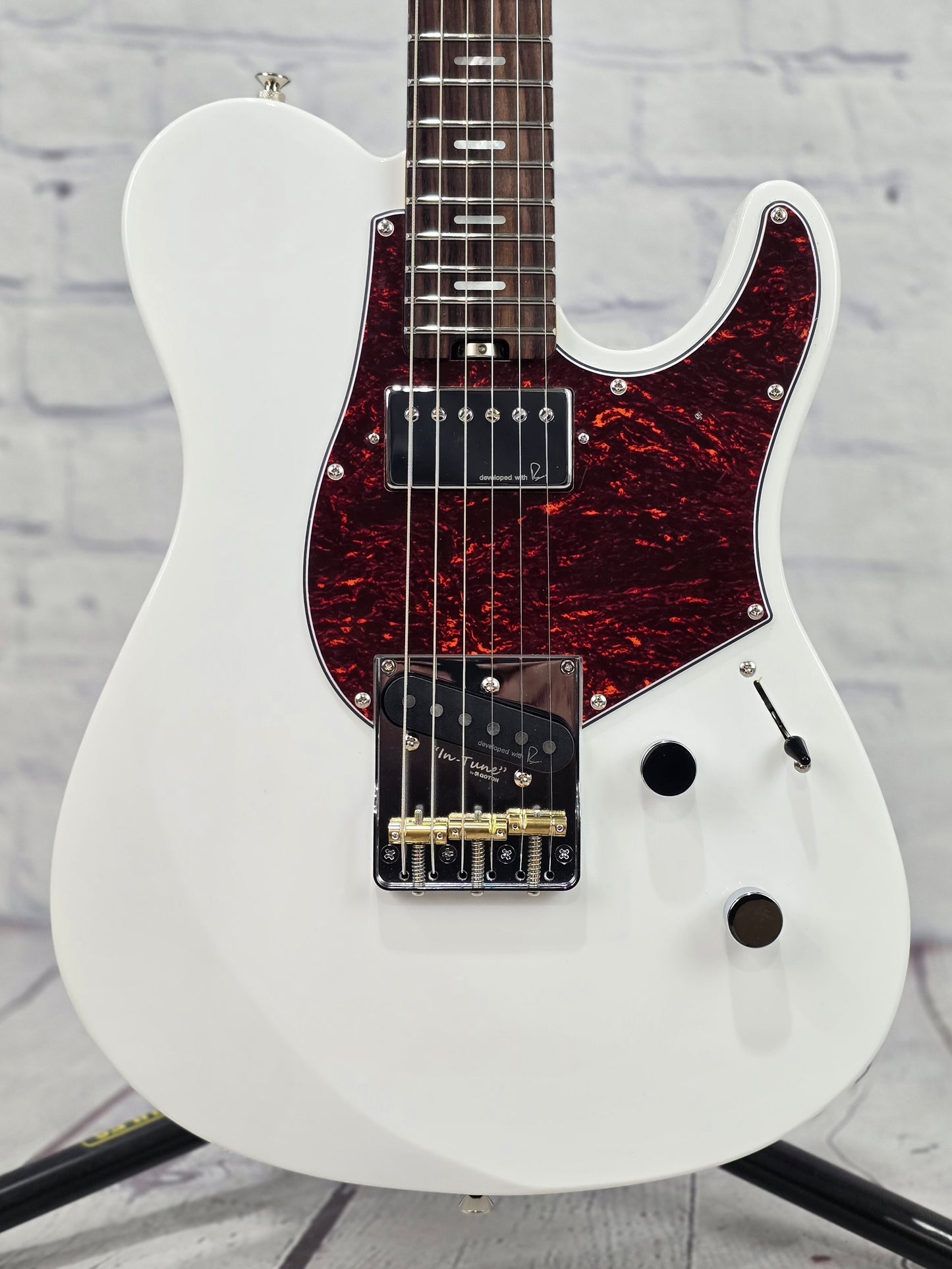 Yamaha Pacifica PACP11S SWH Professional 6 String Electric Guitar Shell White