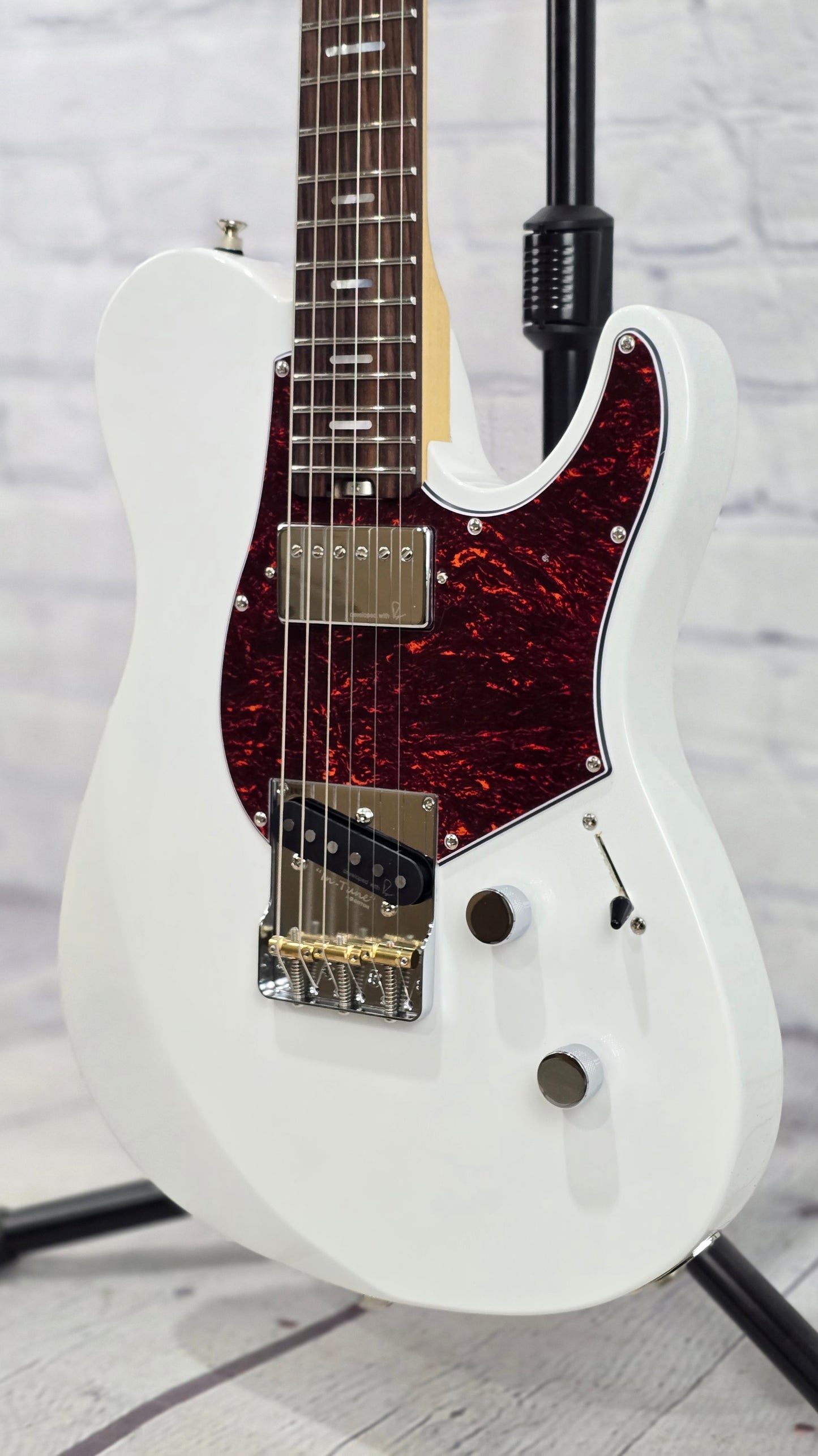 Yamaha Pacifica PACP11S SWH Professional 6 String Electric Guitar Shell White