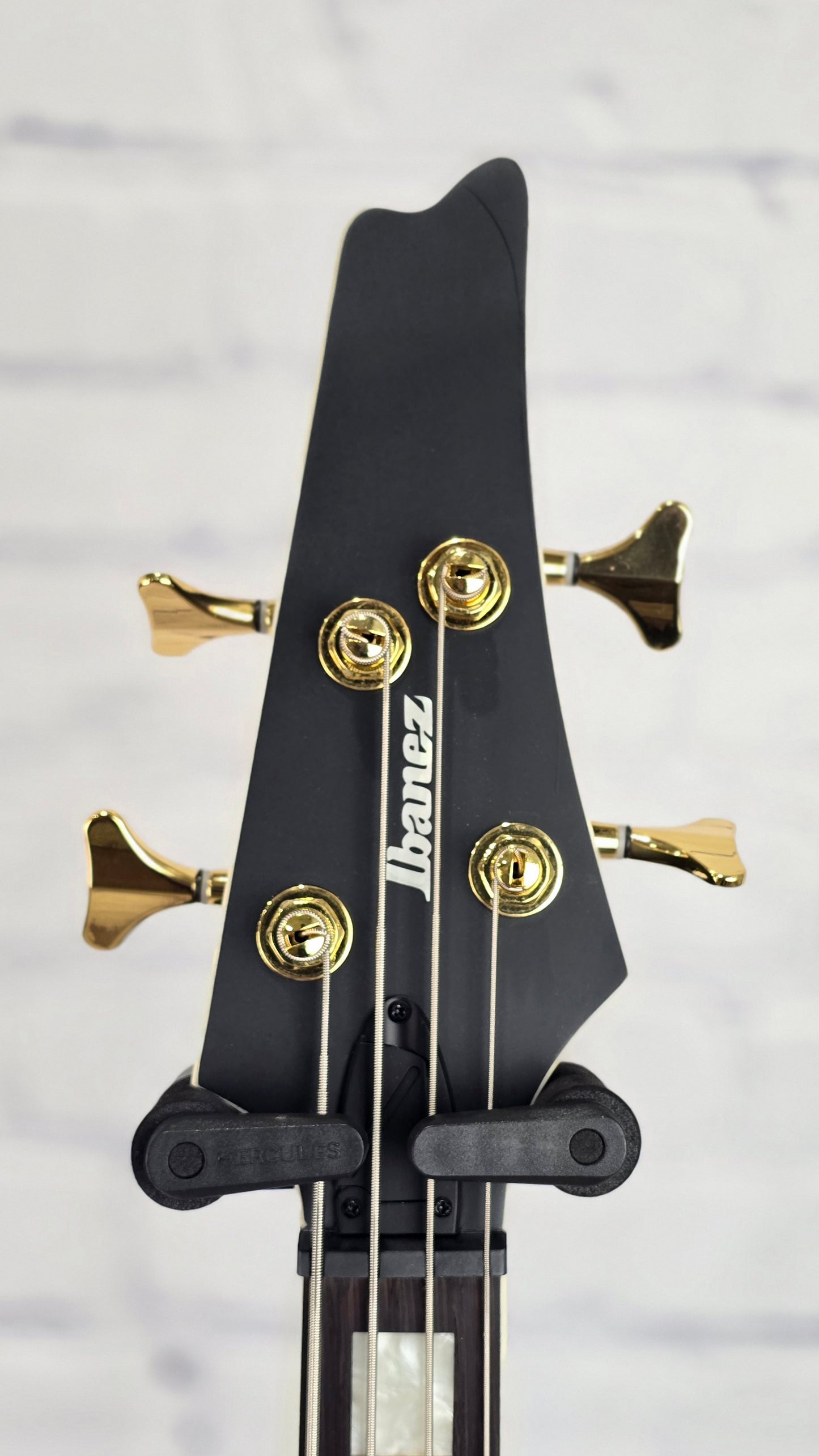 Ibanez Iceman Standard ICB620 BKP 4 String Bass Black Flat