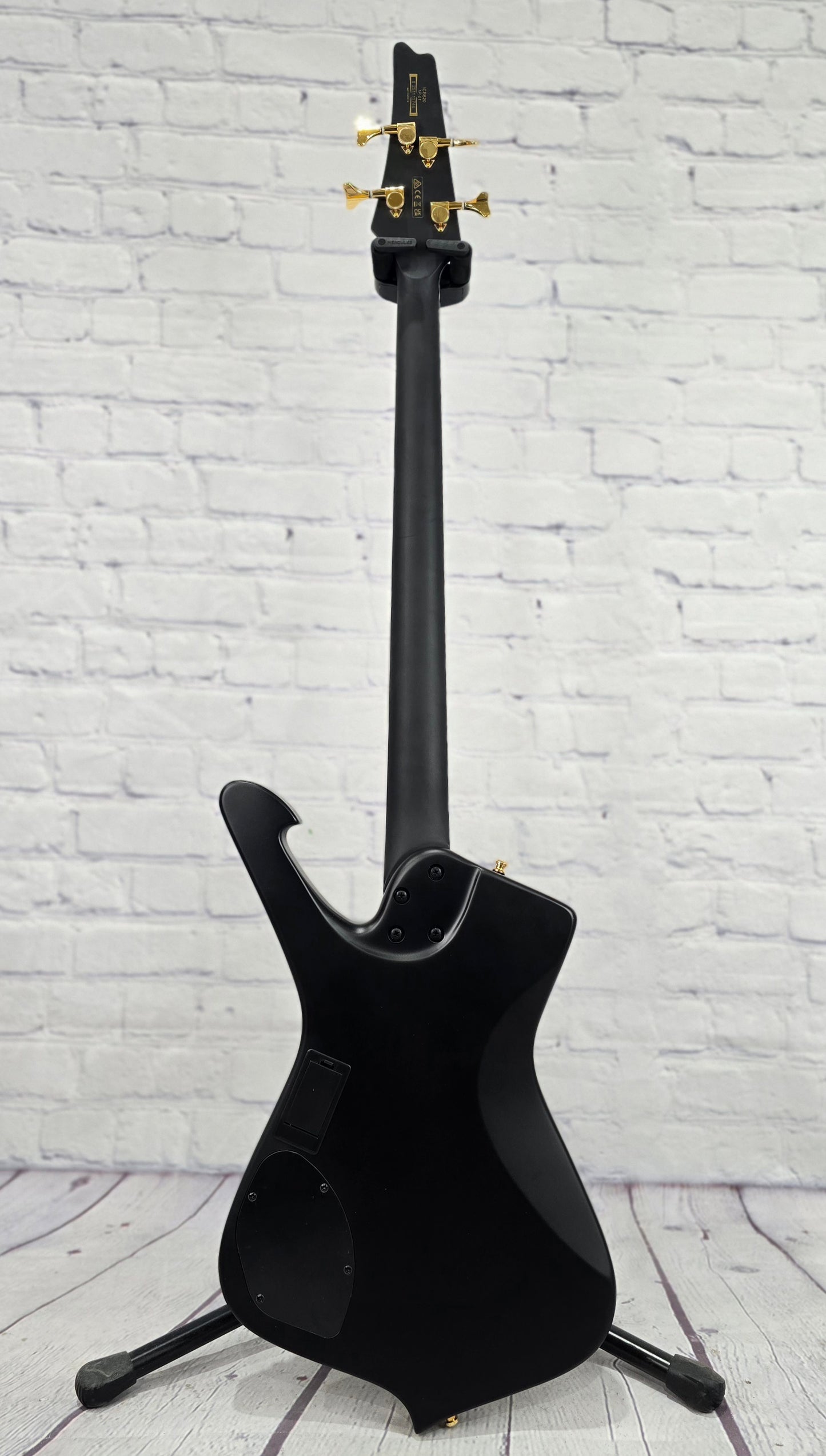 Ibanez Iceman Standard ICB620 BKP 4 String Bass Black Flat