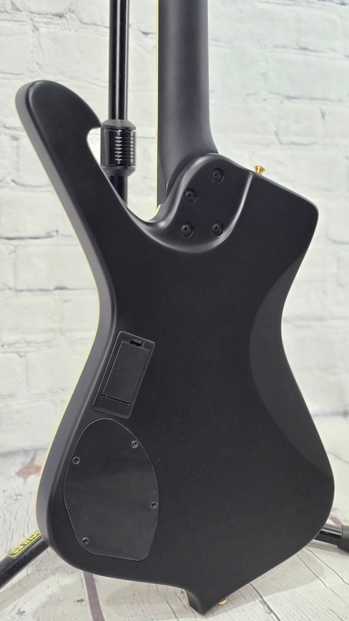 Ibanez Iceman Standard ICB620 BKP 4 String Bass Black Flat