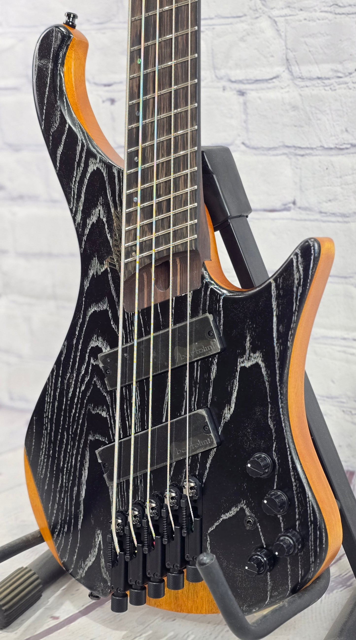 Ibanez Bass Workshop EHB1135MS SKL 5 String Multiscale Bass Silver Wave Black Low Gloss