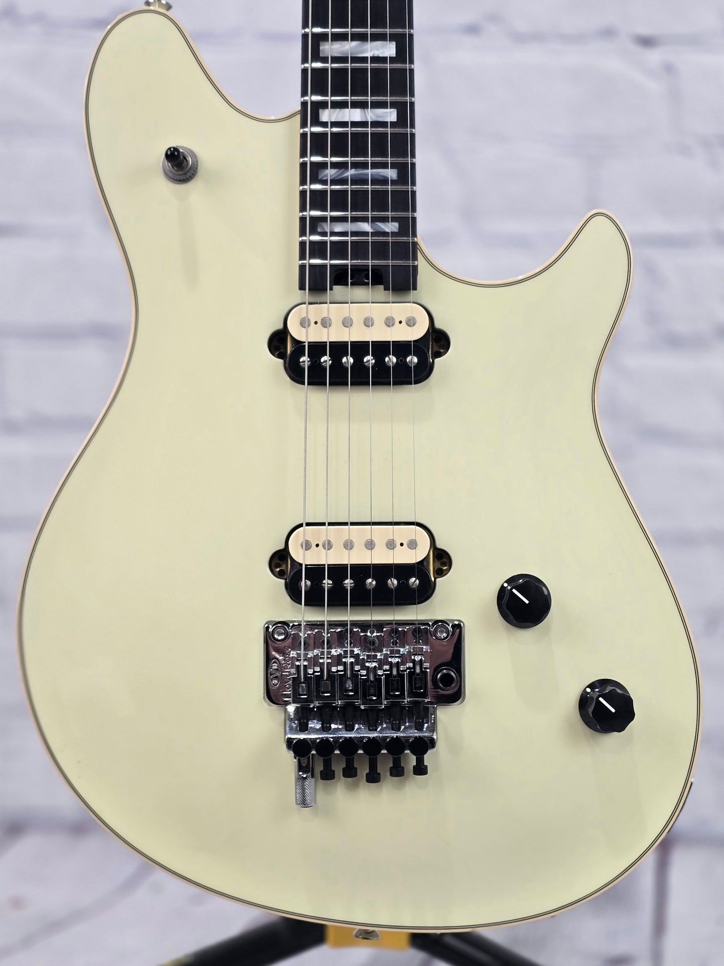 USED EVH Guitars Wolfgang USA 6 String Electric Guitar Gloss Ivory