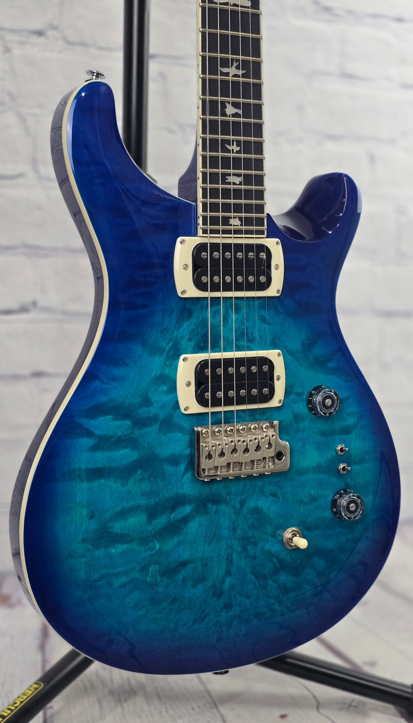 Paul Reed Smith PRS Guitars SE Custom 24-08 Quilt Electric Guitar Lake Blue