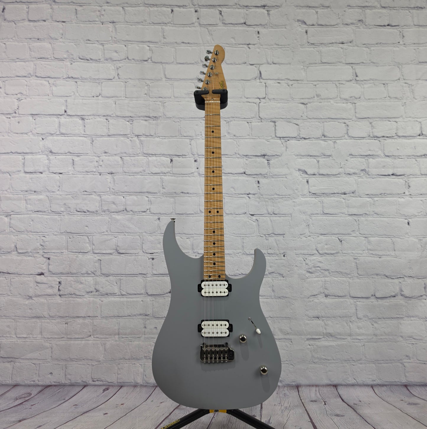 USED LSL Instruments XT4 6 String Electric Guitar Nardo Grey