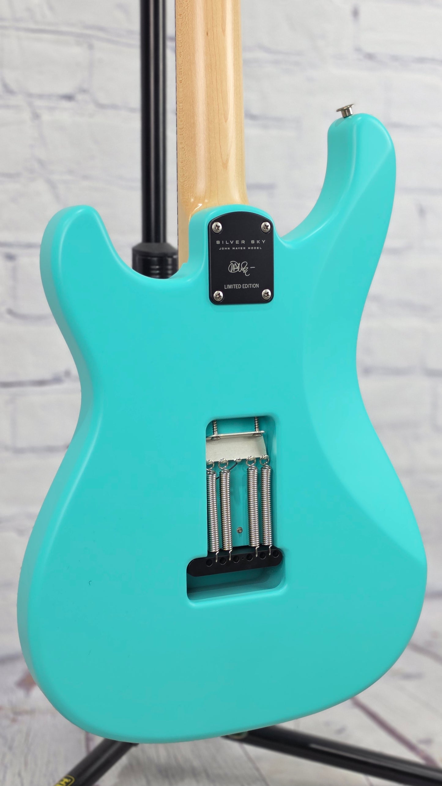 Paul Reed Smith PRS Guitars Silver Sky Limited Edition 6 String Electric Guitar Wild Blue