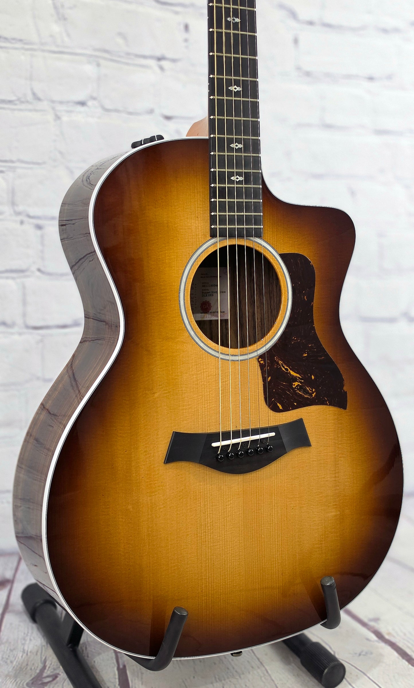 USED Taylor Guitars Sunset Blvd 214CE DLX SEB 6 String Acoustic Guitar Shaded Edgeburst