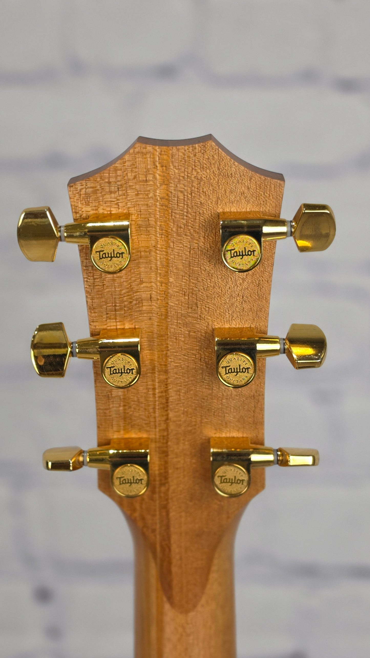 USED Taylor Guitars Sunset Blvd 214CE DLX SEB 6 String Acoustic Guitar Shaded Edgeburst
