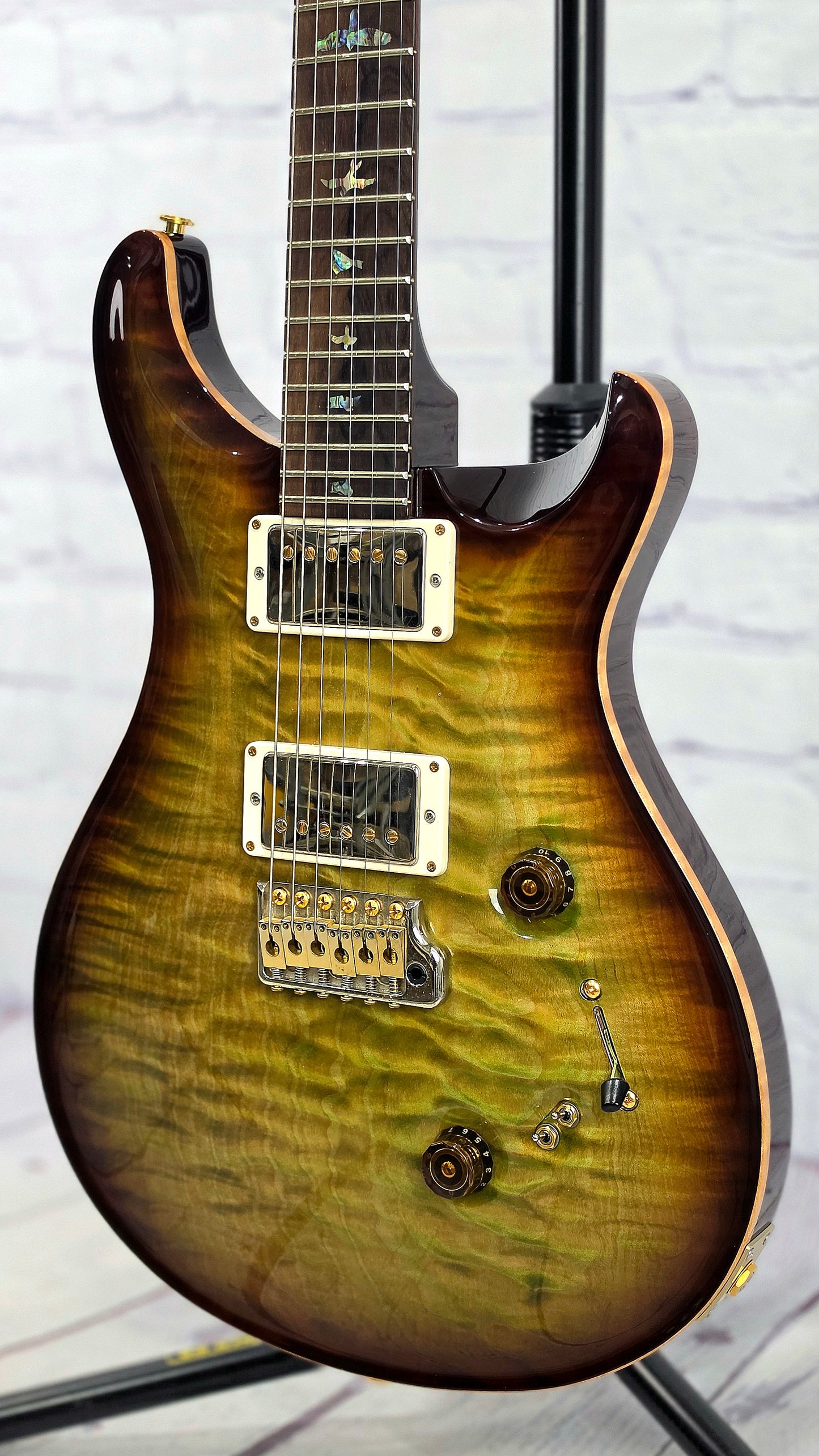 USED Paul Reed Smith PRS Guitars Wood Library Custom 24-08 6 String Electric Guitar Trampas Green Tobacco Burst 10 Top