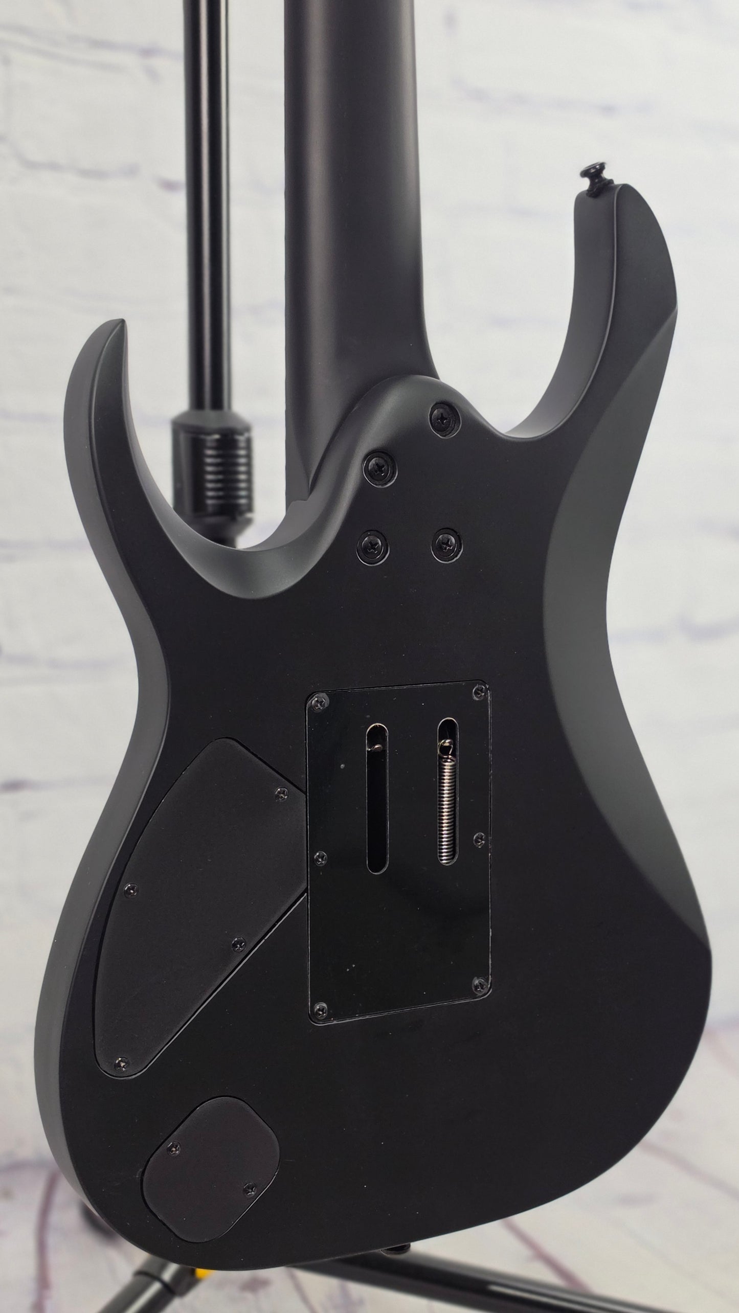 Ibanez K7 Korn K7YIN Munky Signature 7 String Electric Guitar Black