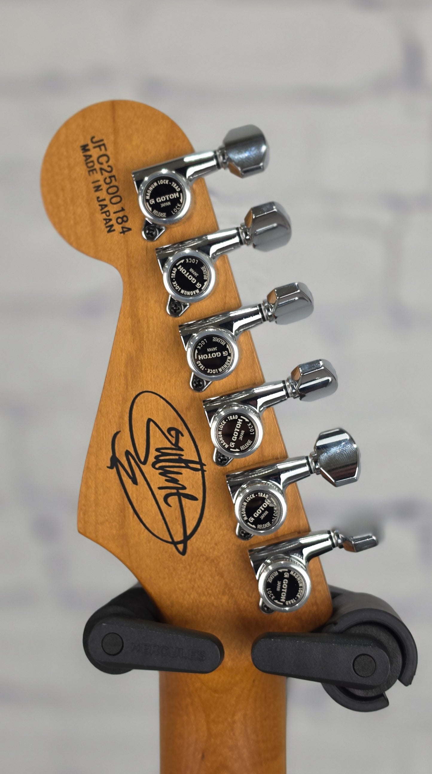 Charvel Guitars Guthrie Govan Signature MJ San Dimas SD24 CM 6 String Electric Guitar 3 Tone Sunburst